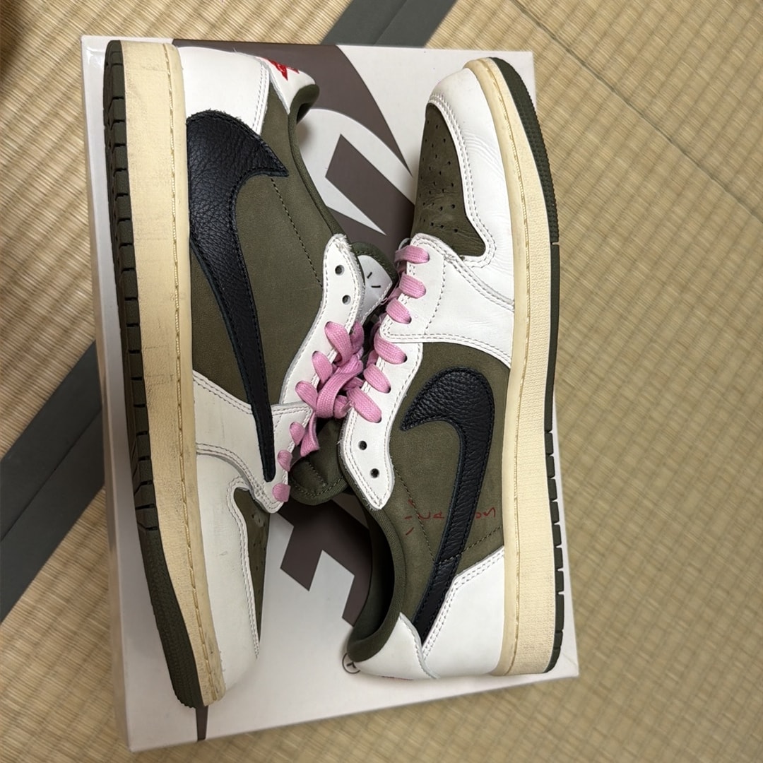 Travis Scott × Nike Air Jordan 1 Low OG SP "Reverse Olive"