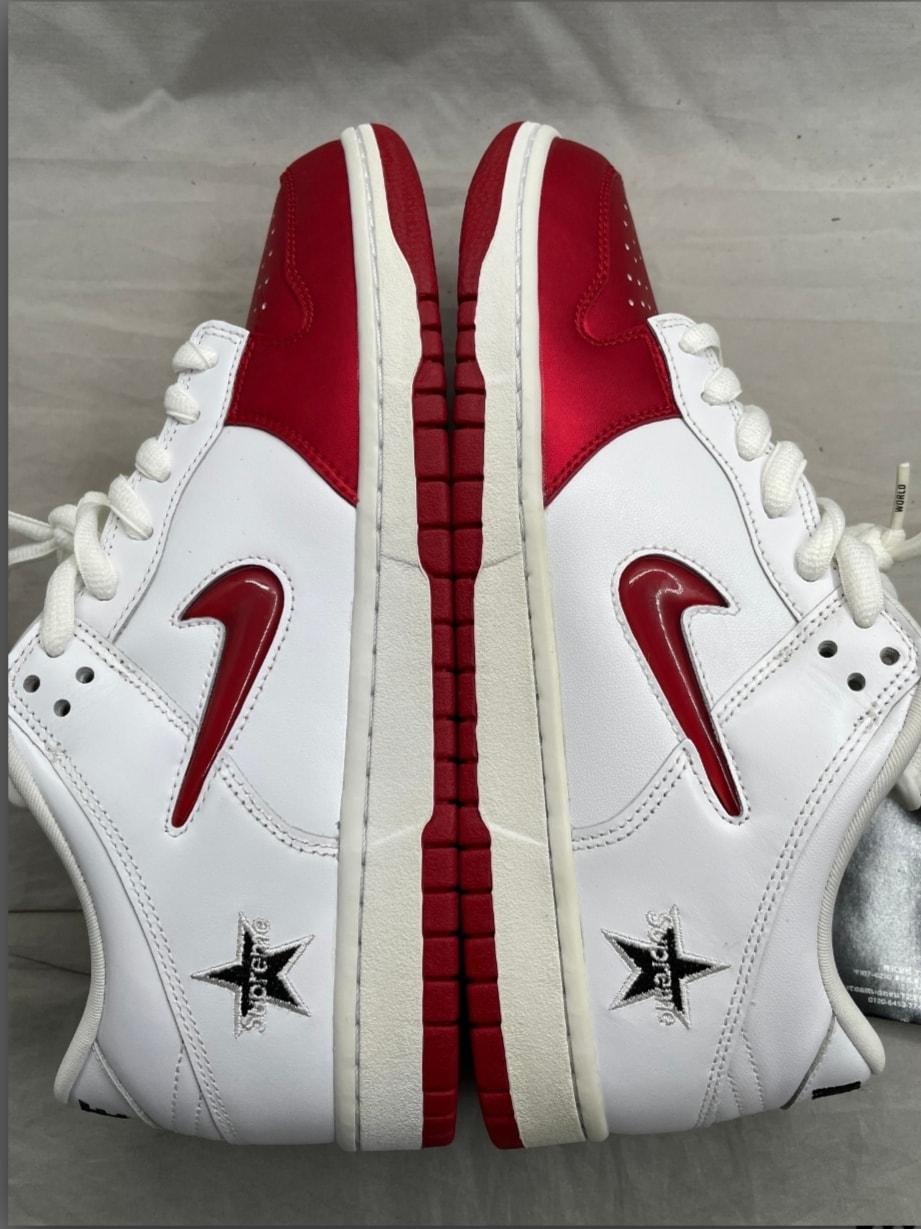 Supreme × Nike Dunk Low "Varsity Red/White"