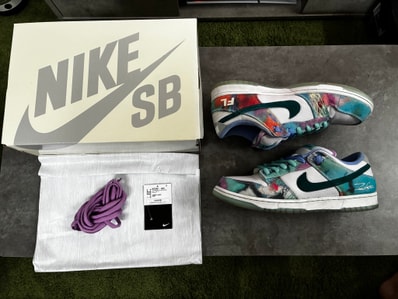 Futura × Nike SB Dunk Low "White and Geode Teal"