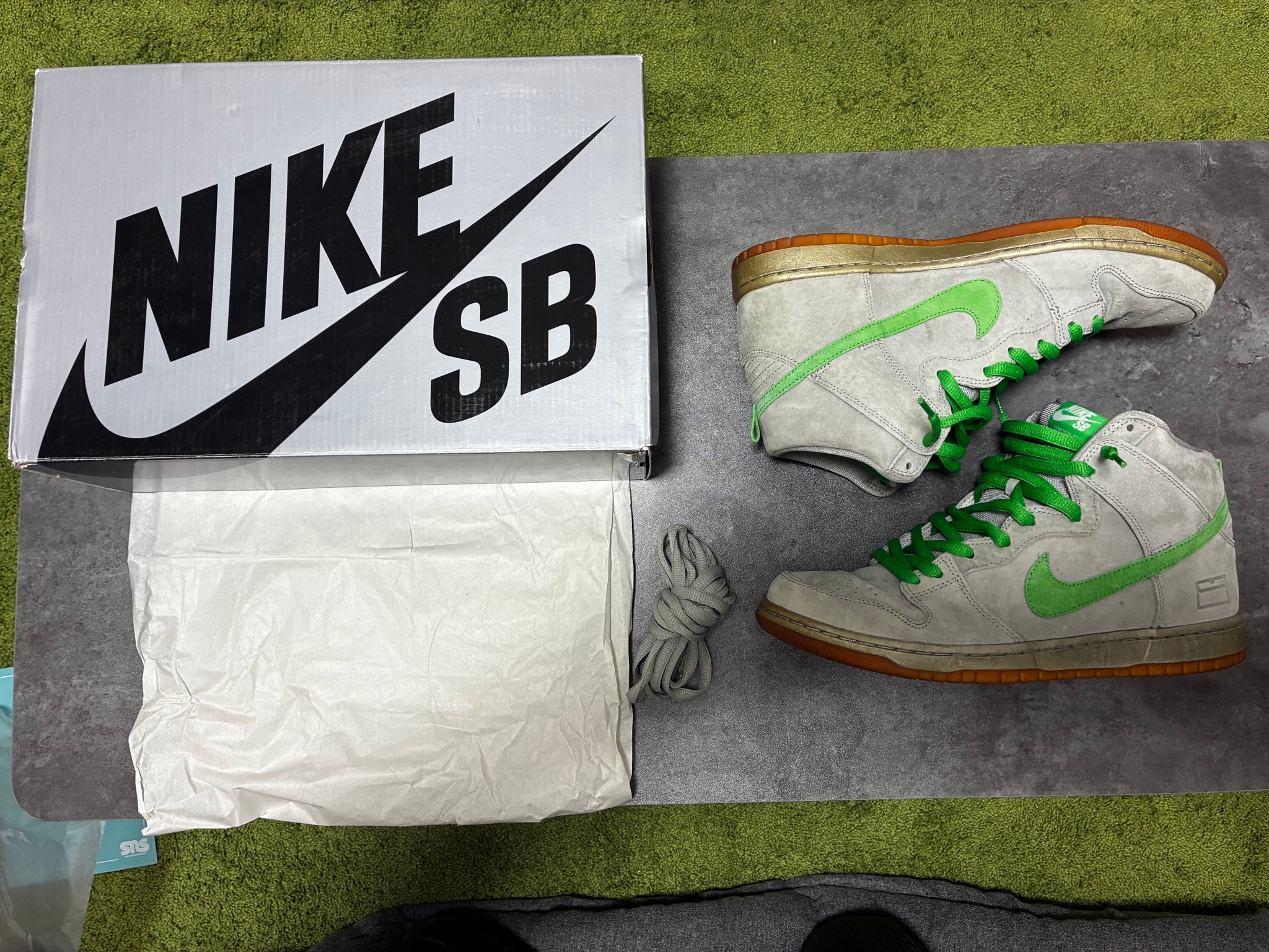 Nike SB Dunk High "Silver Box"
