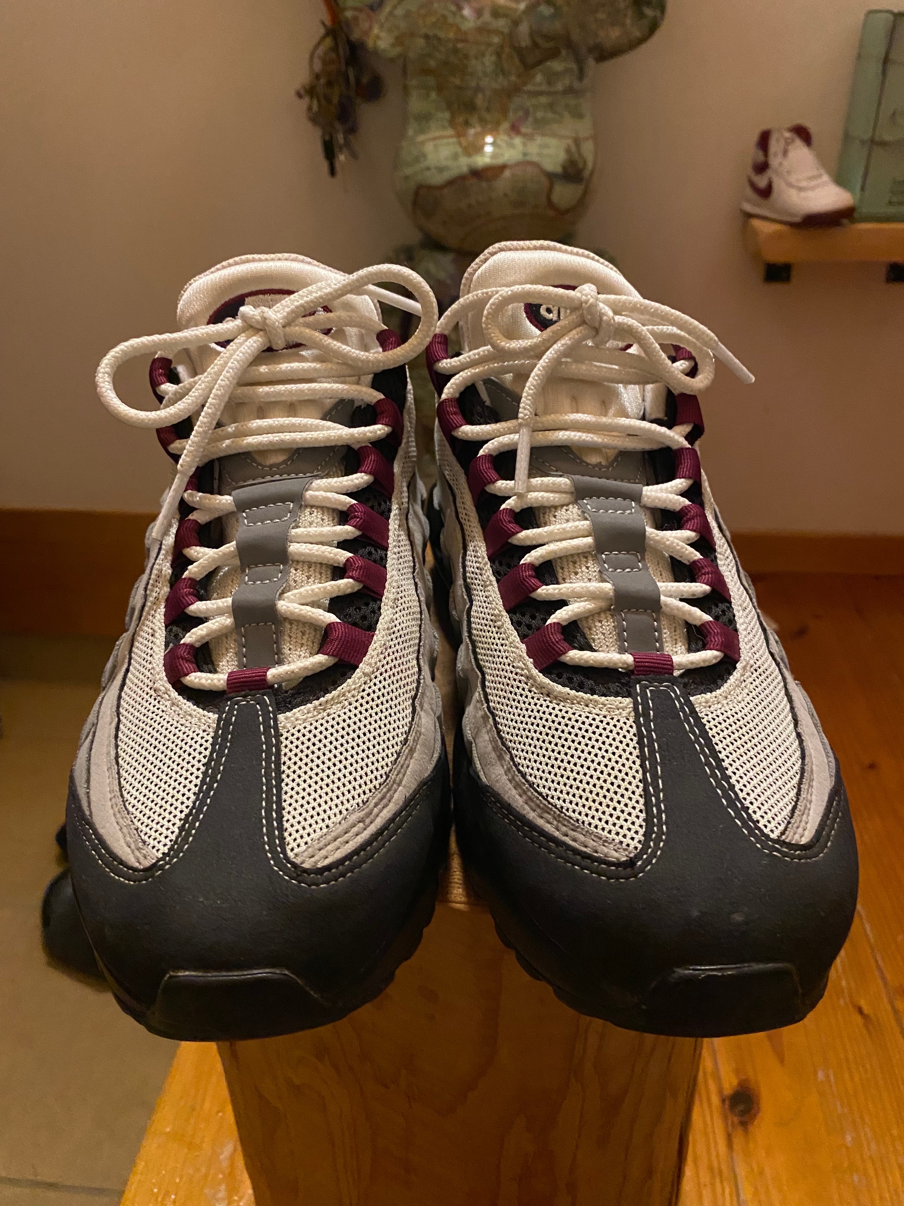 Nike Air Max 95 "Pearl Grey/Dark Beetroot"