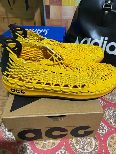 Nike ACG Watercat+ "University Gold"