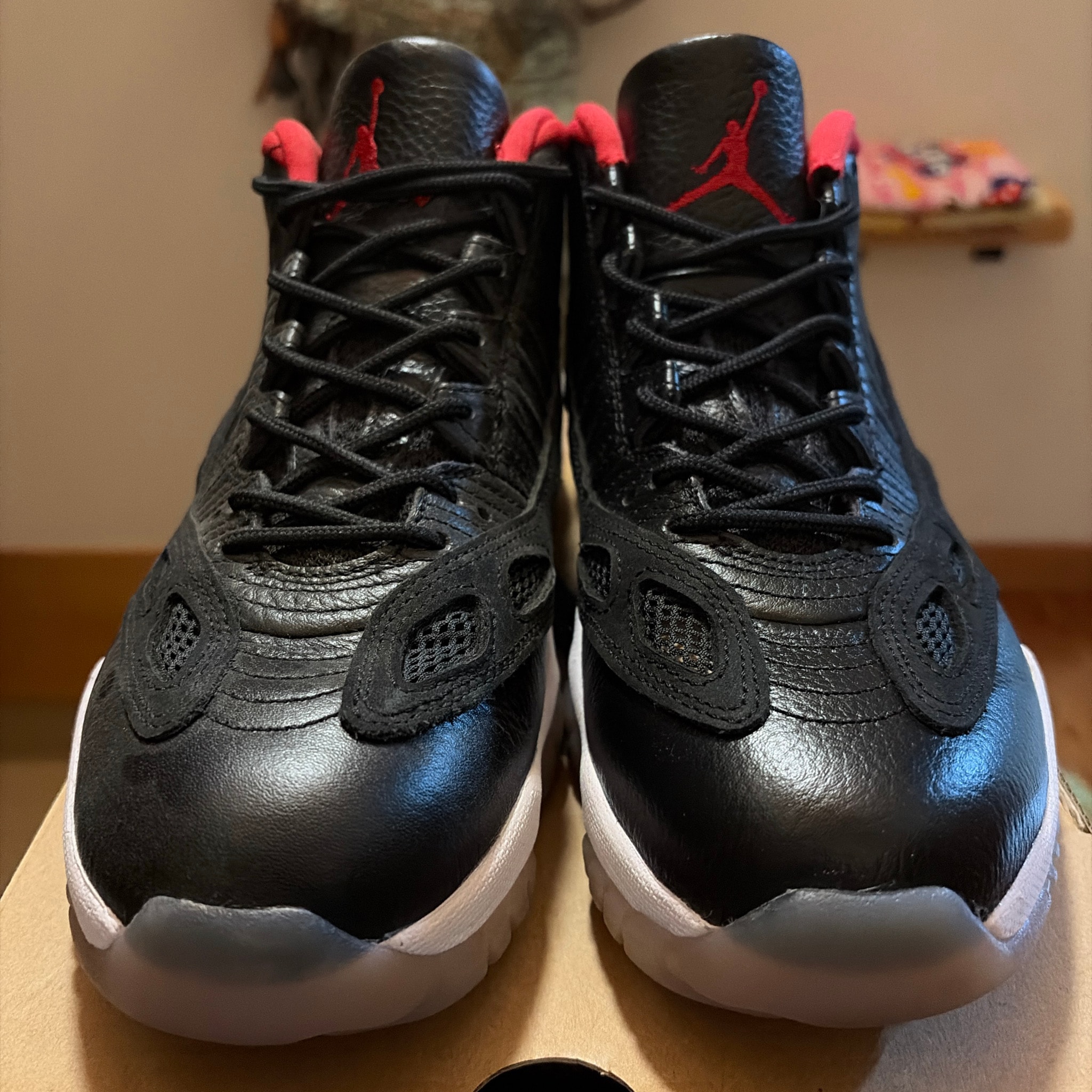 Air Jordan 11 Low IE "Bred"