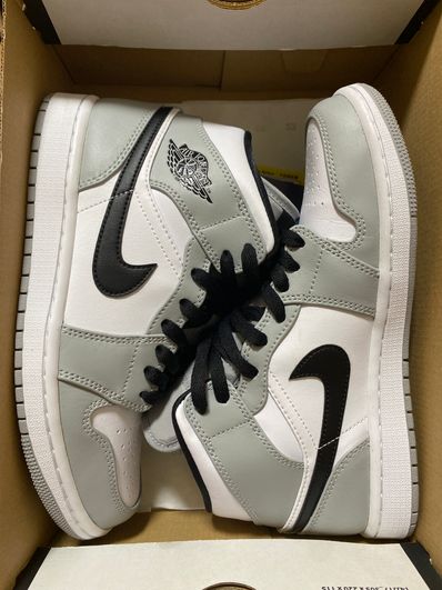 Nike Air Jordan 1 Mid "Light Smoke Grey/White/Black"