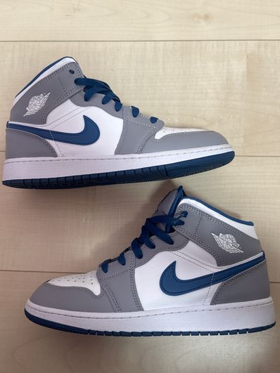 Nike GS Air Jordan 1 Mid "True Blue"