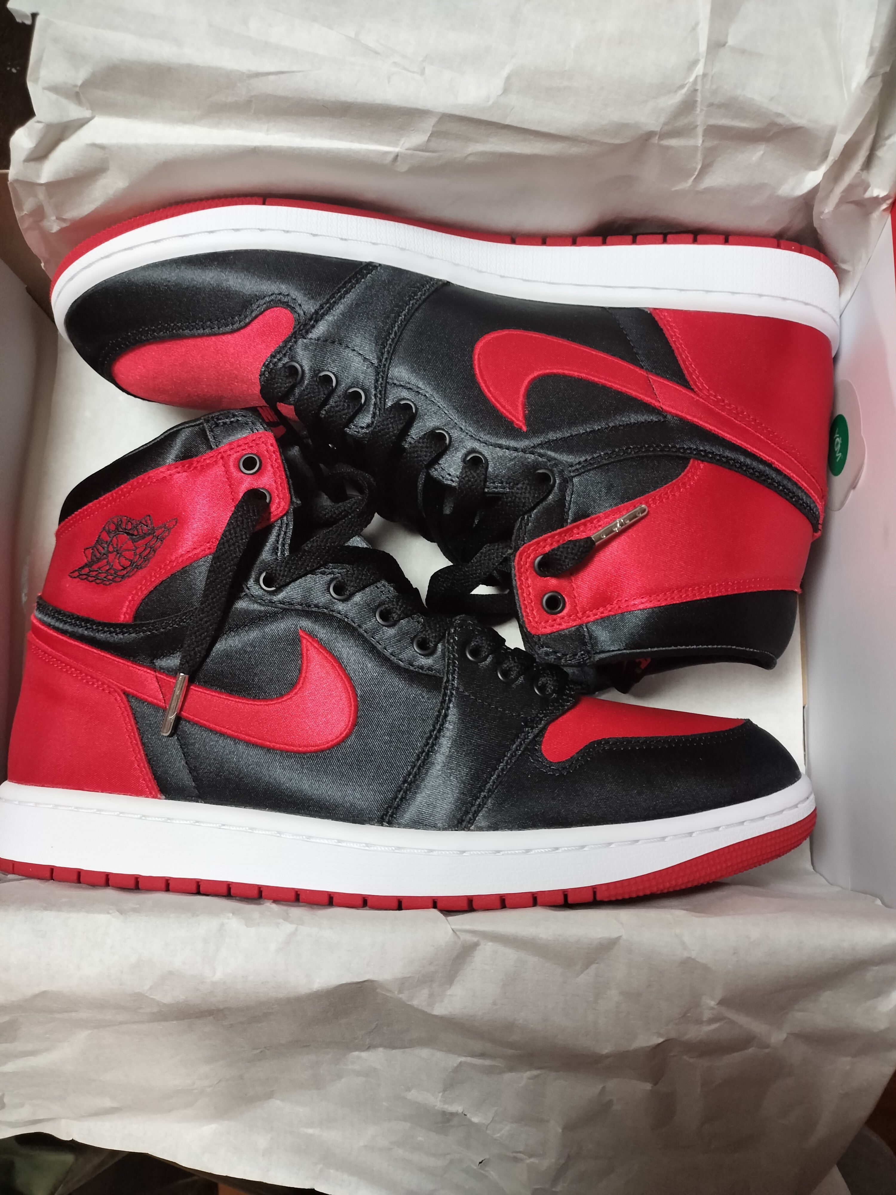 Nike Women's Air Jordan 1 Retro High OG "Satin Bred"