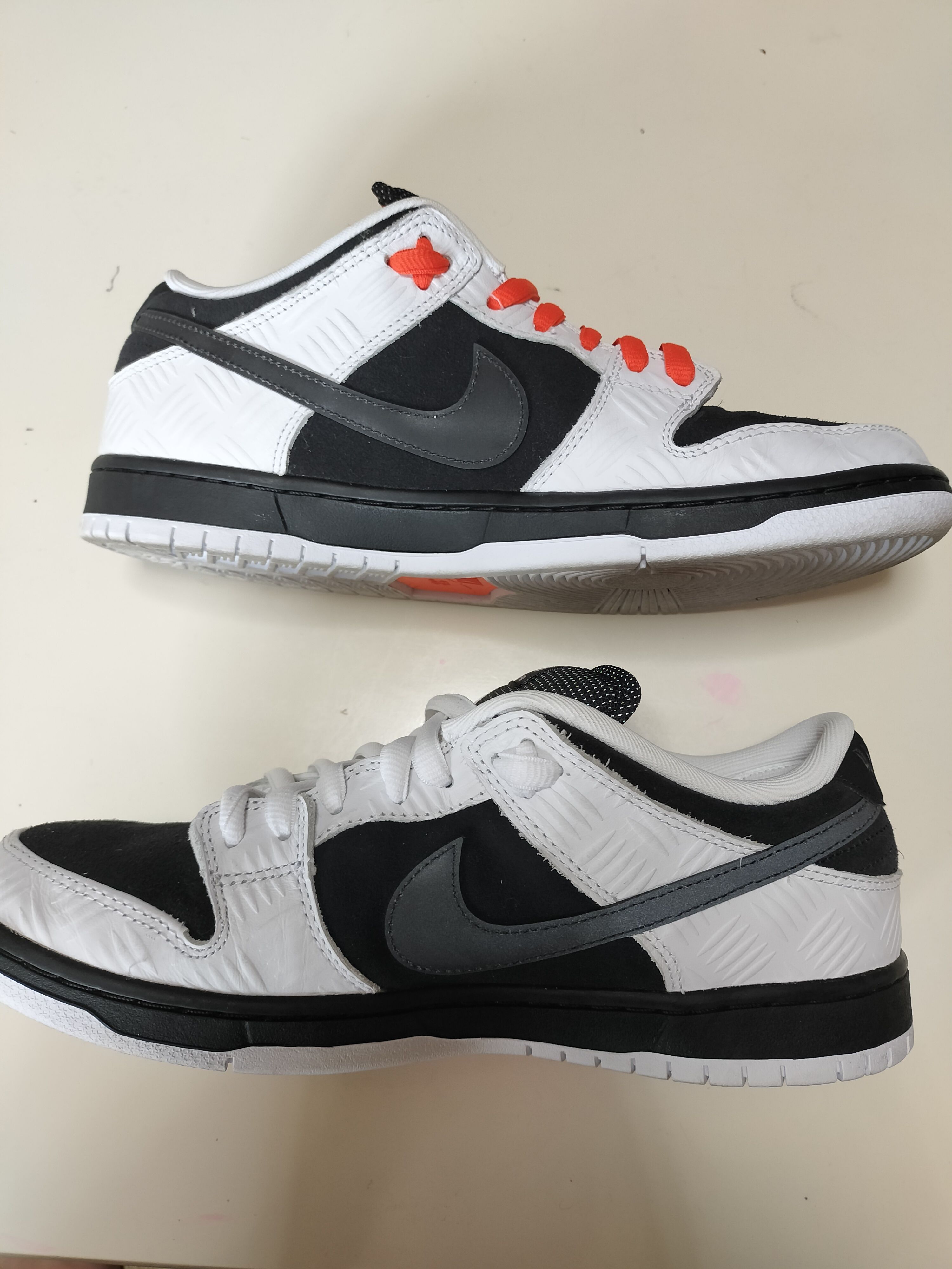 TIGHTBOOTH × Nike SB Dunk Low Pro QS "Black and White"