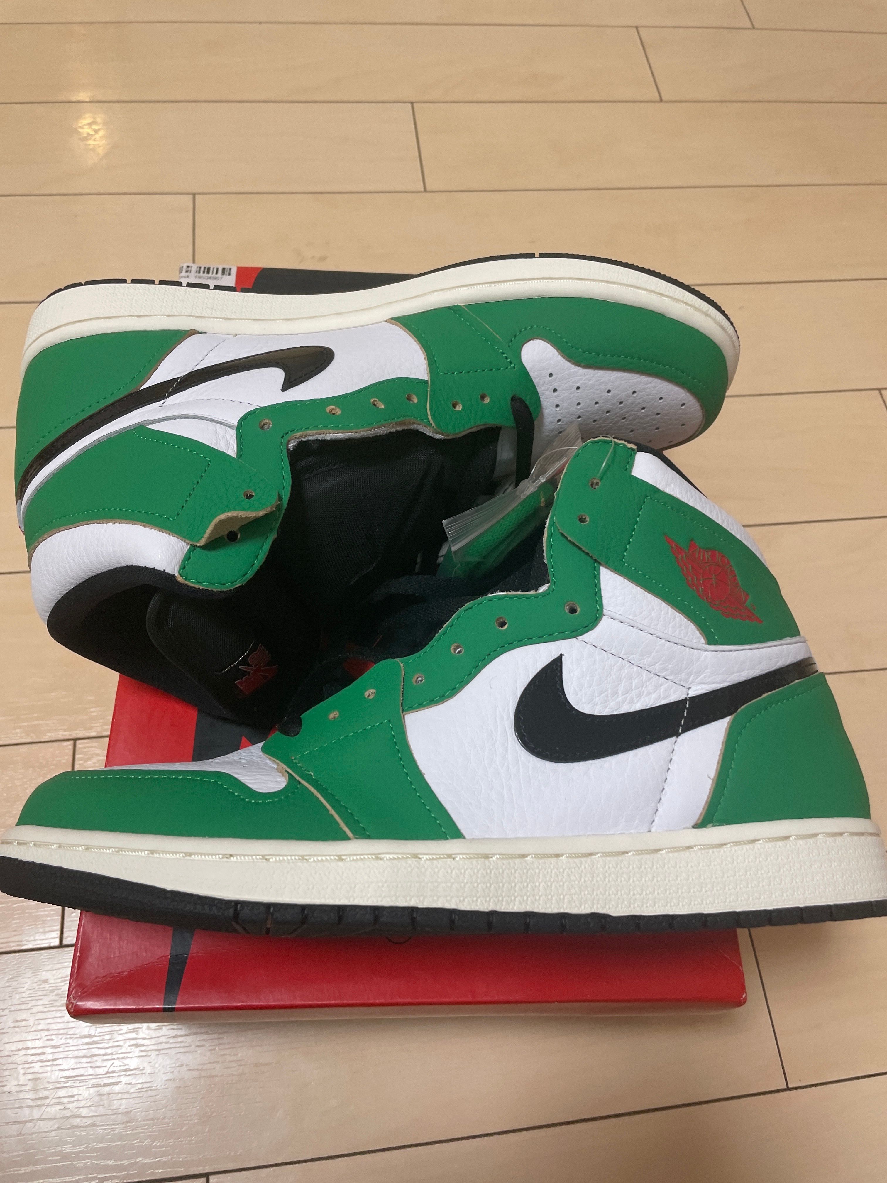 Nike Women's Air Jordan 1 High OG "Lucky Green/White-Sail-Black"