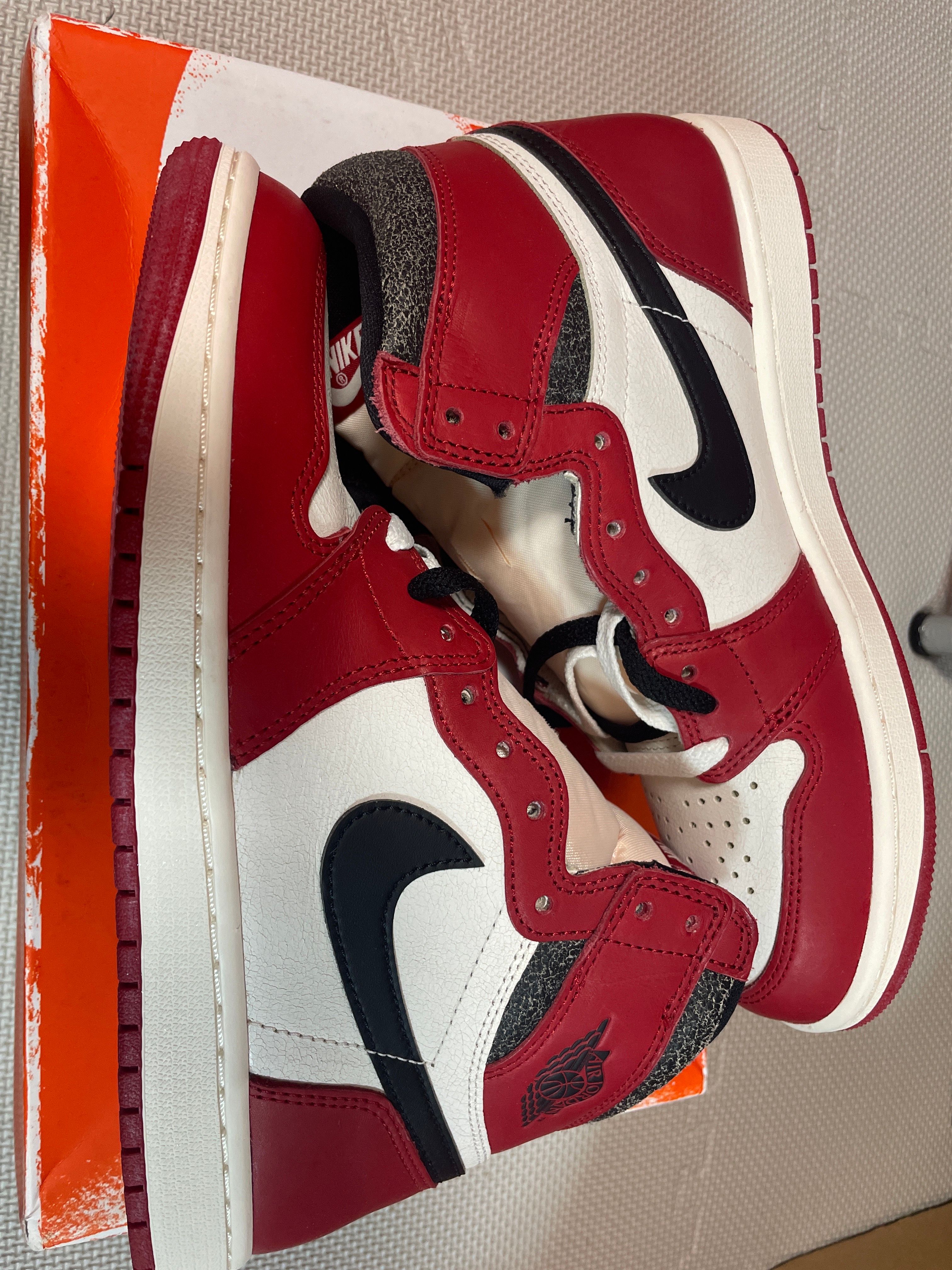 Nike Air Jordan 1 High OG "Lost & Found/Chicago"