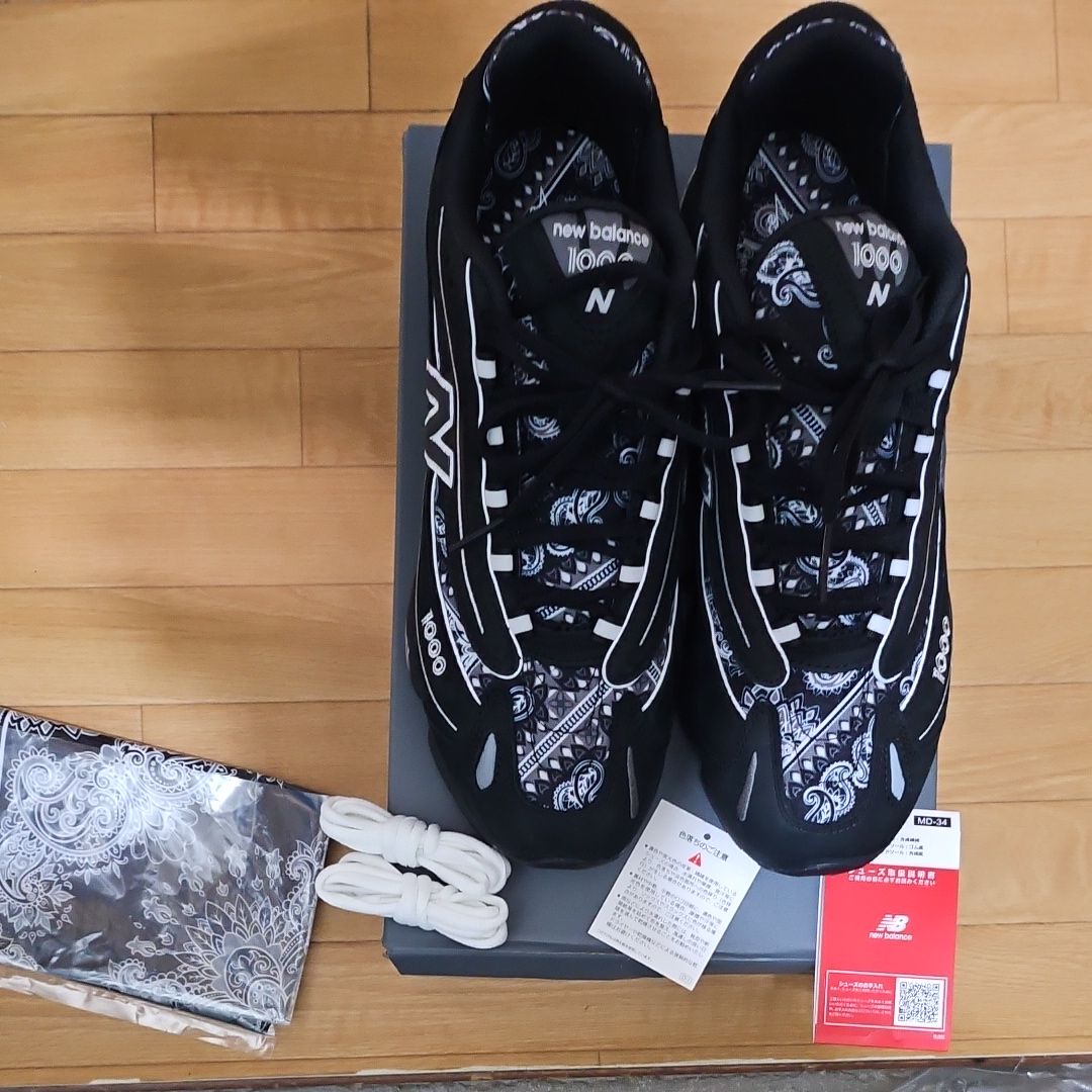 atmos × New Balance 1000 "bāṅdhnū/Black Paisley"