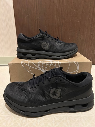 KITH × On Cloudzone "All Black"