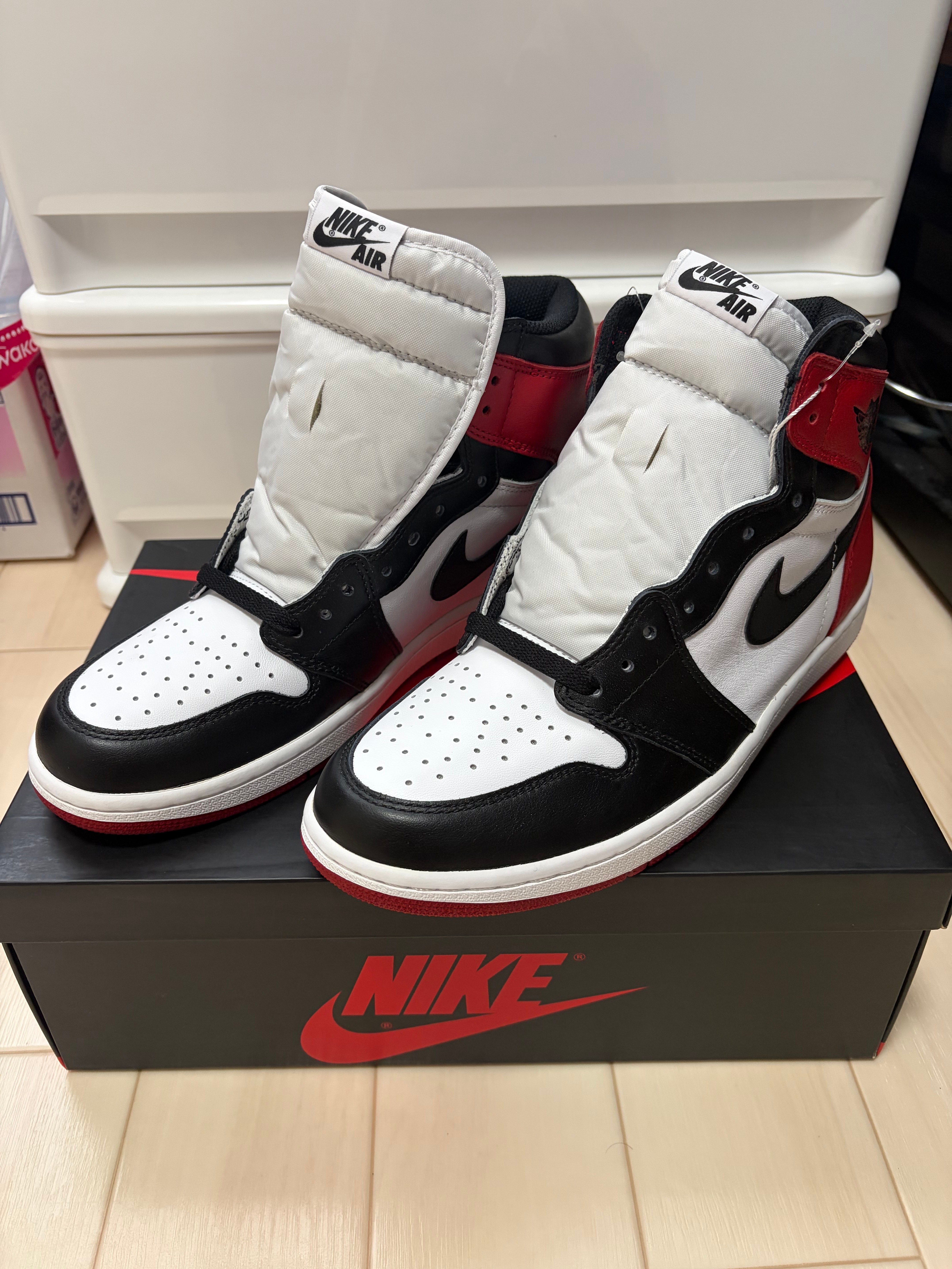 Nike Air Jordan 1 Retro High OG "Black Toe"