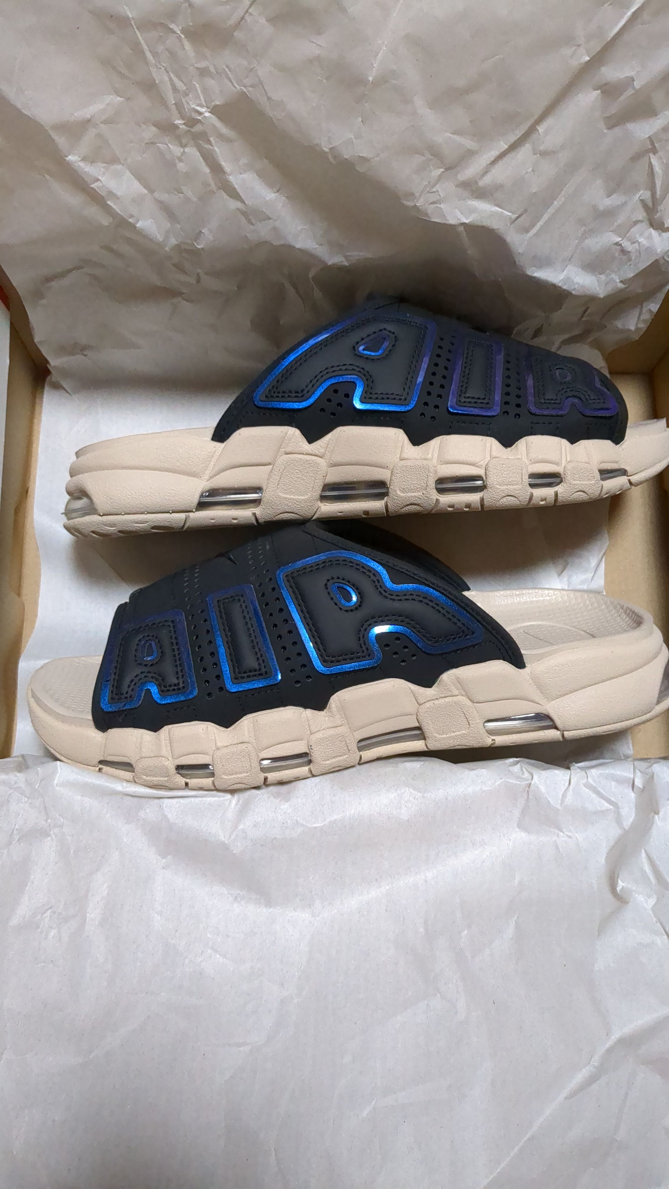 Nike Air More Uptempo Slide "Black and Sanddrift" (FB7799-001/FB7802-001)