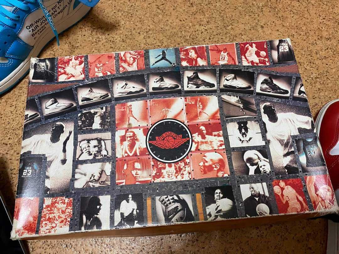 Nike Air Jordan 1 Retro High "Chicago" (2015)