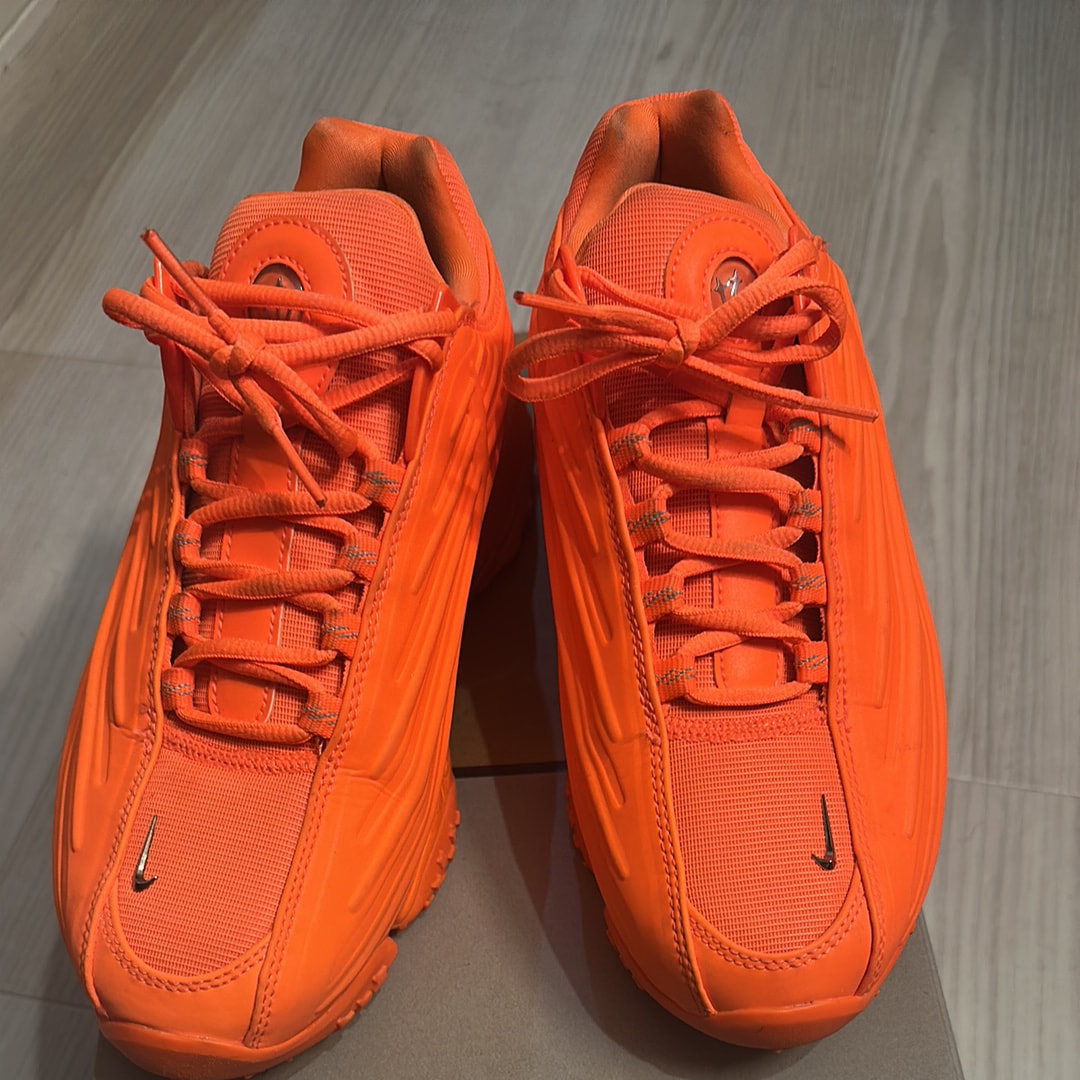 ドレイク ノクタ × ナイキ ホットステップ2 "トータルオレンジ"