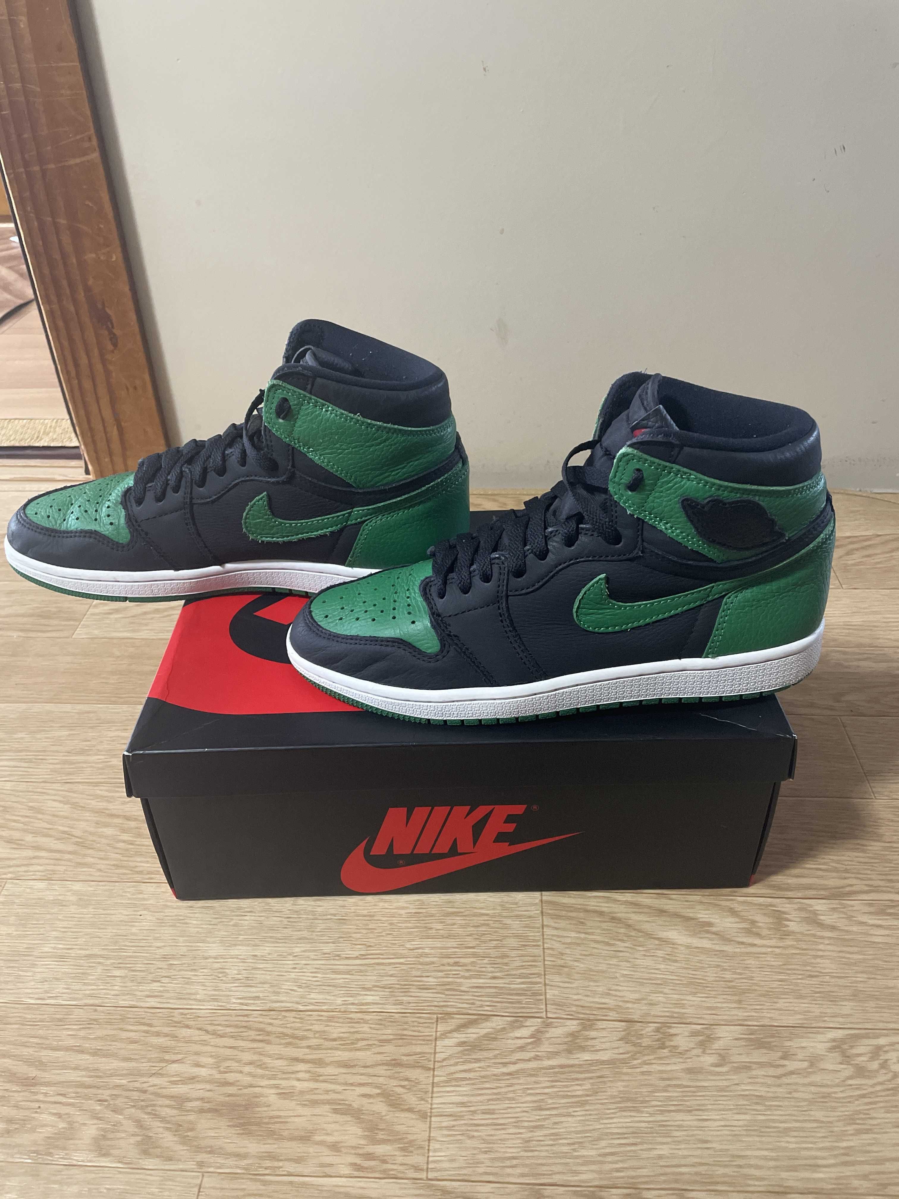 Nike Air Jordan 1 Retro High OG "Black/Pine Green" (2020)