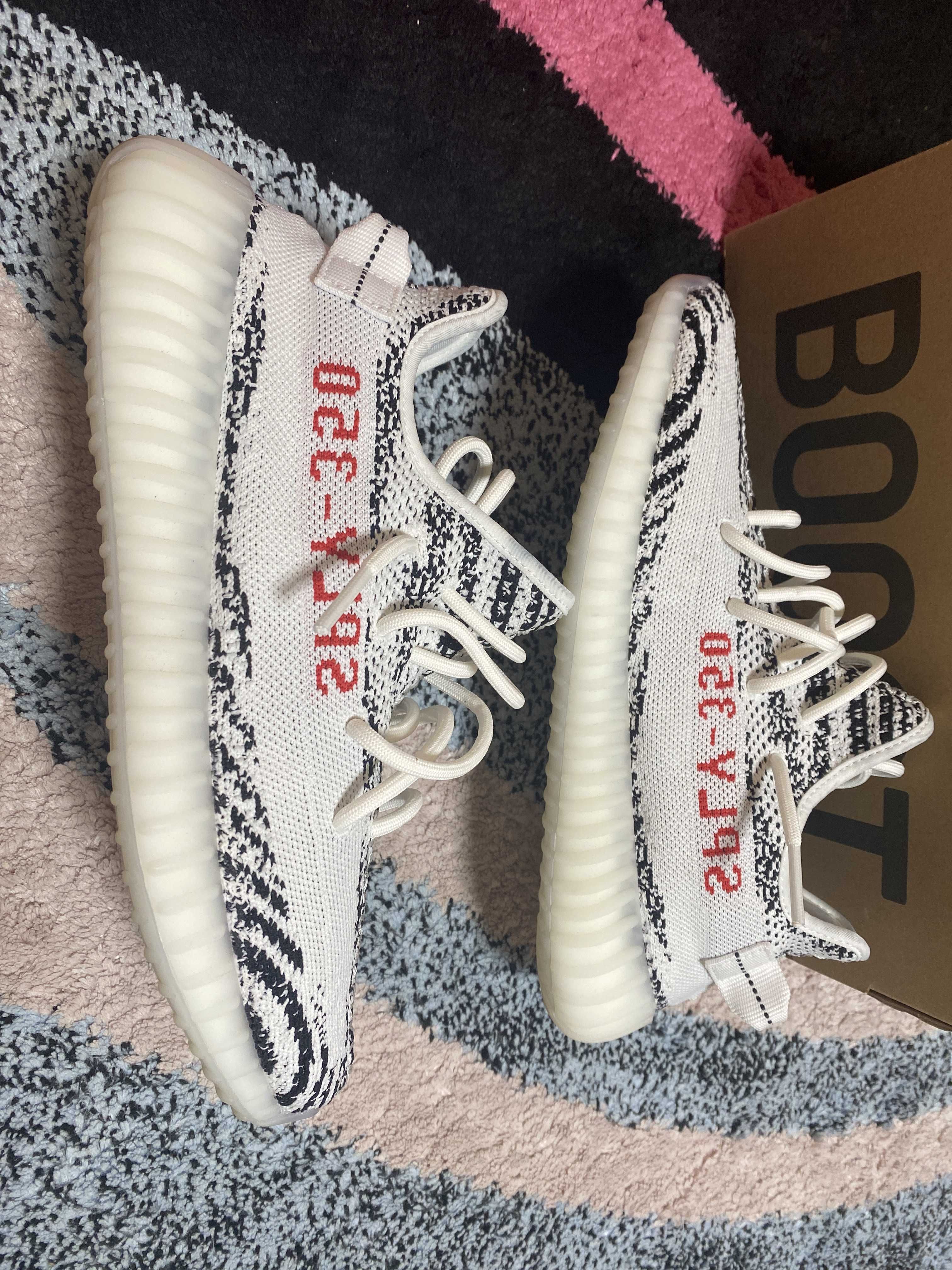 adidas YEEZY Boost 350 V2 "Zebra"
