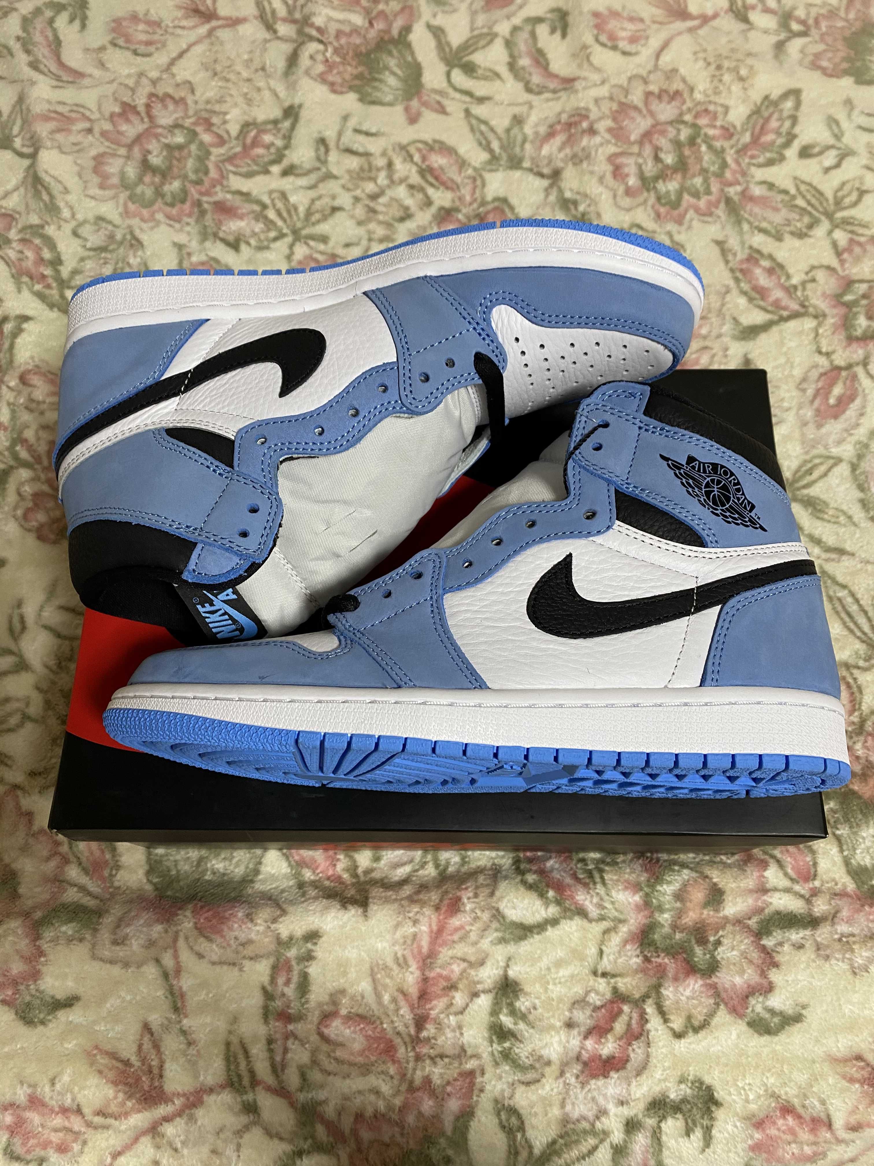 Nike Air Jordan 1 High OG "University Blue"