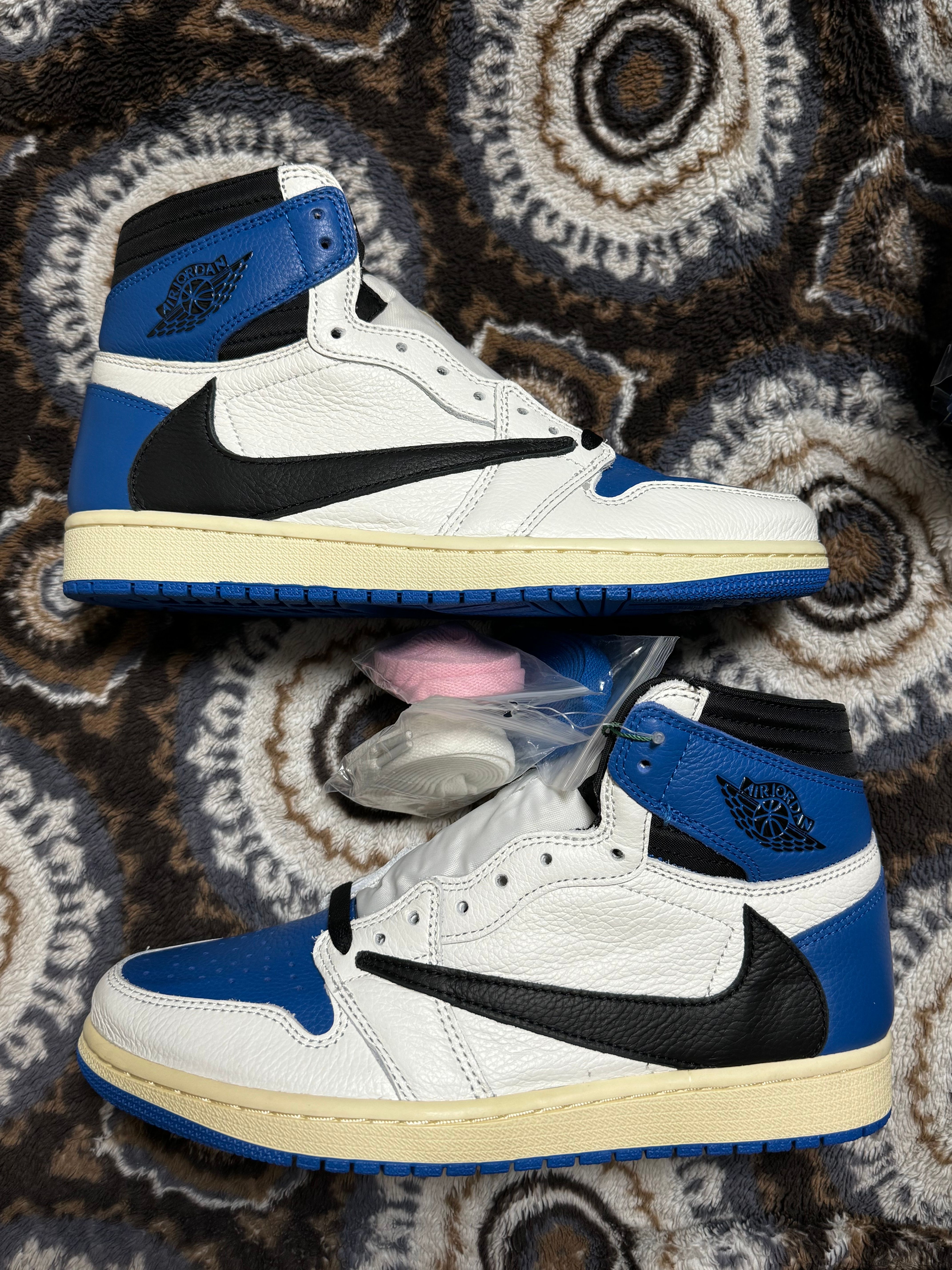 Travis Scott × fragment design × Nike Air Jordan 1 Retro High OG SP "Military Blue"
