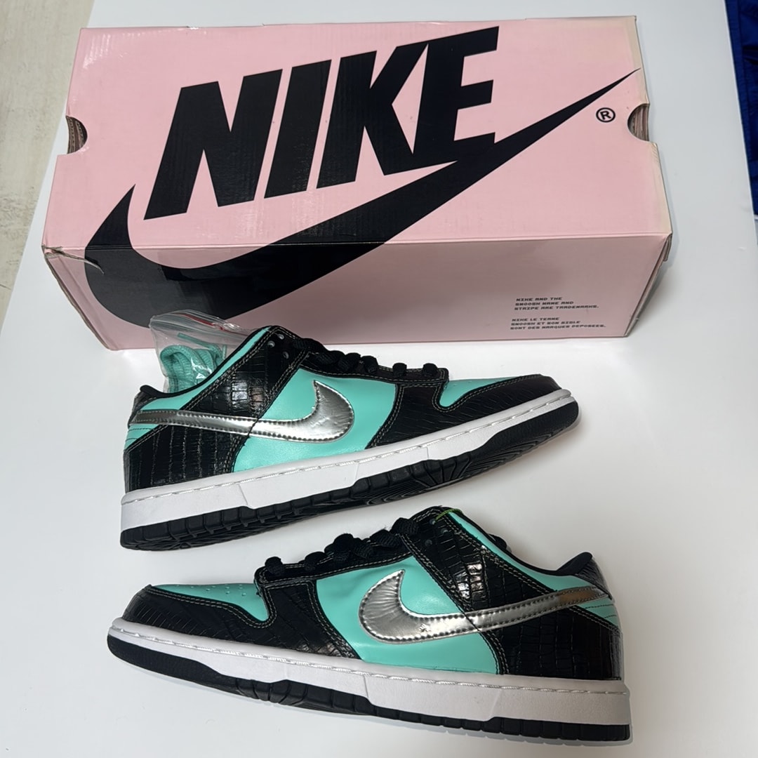 Nike SB Dunk Low Diamond Suppil Co. "Tiffany"