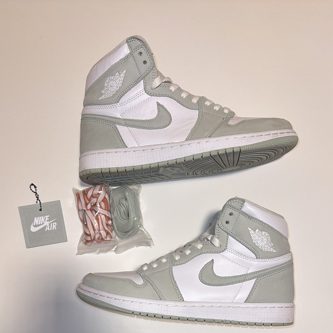 ナイキ ウィメンズ エアジョーダン1 ハイ OG "シーフォーム"