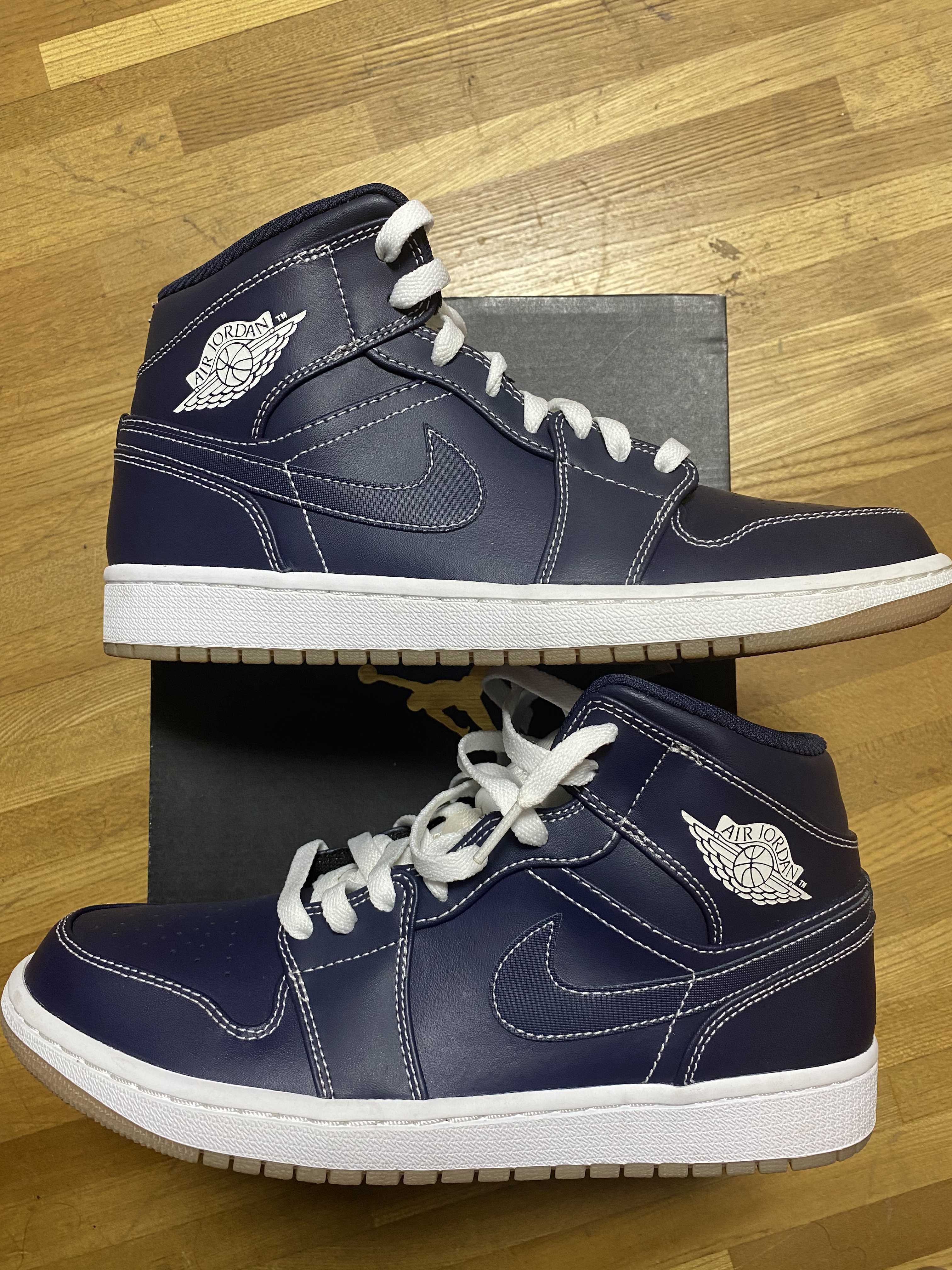 Nike Air Jordan 1 Retro Mid "Derek Jeter" Re2pect