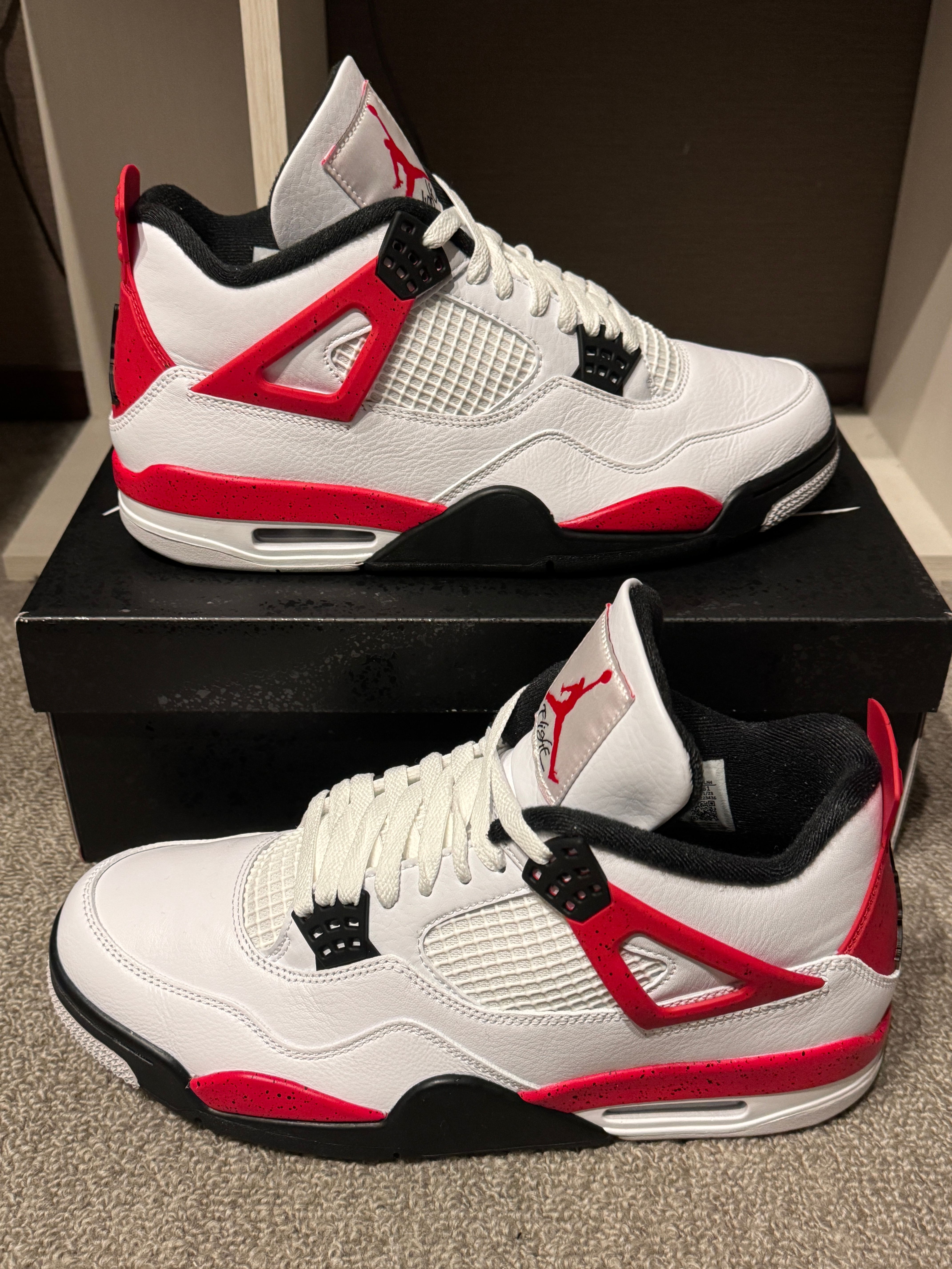 Nike Air Jordan 4 Retro "Red Cement"