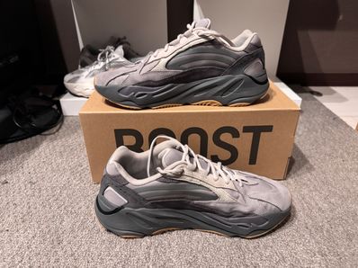 adidas YEEZY Boost 700 V2 "Tephra"
