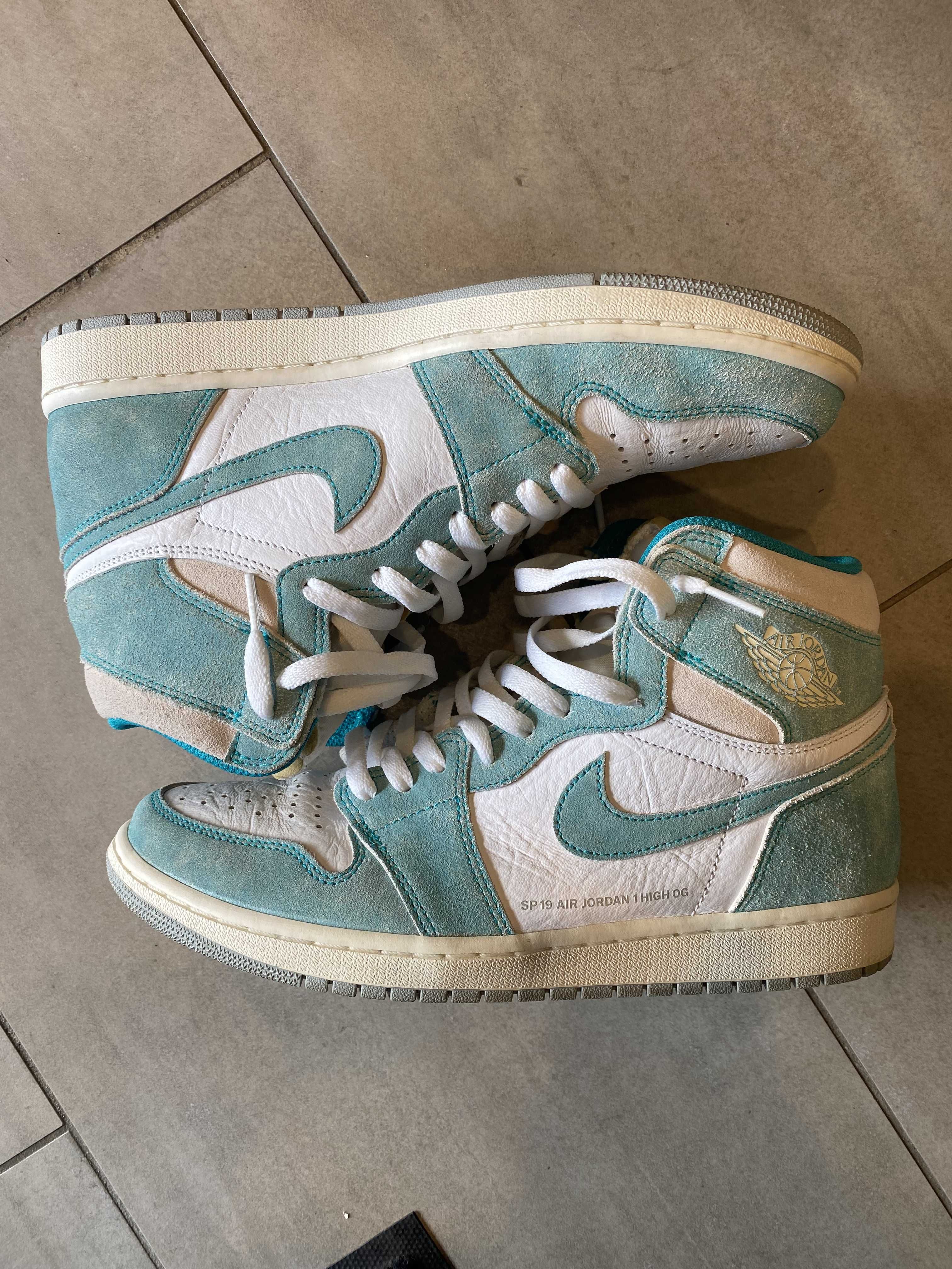 Nike Air Jordan 1 Retro High OG "Turbo Green"