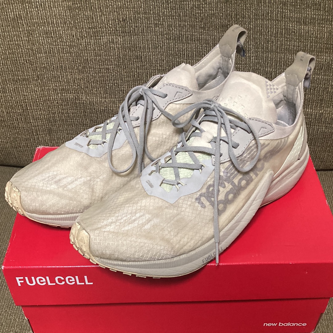 オーラリー × ニューバランス フューエルセル スピードリフト "ホワイト"