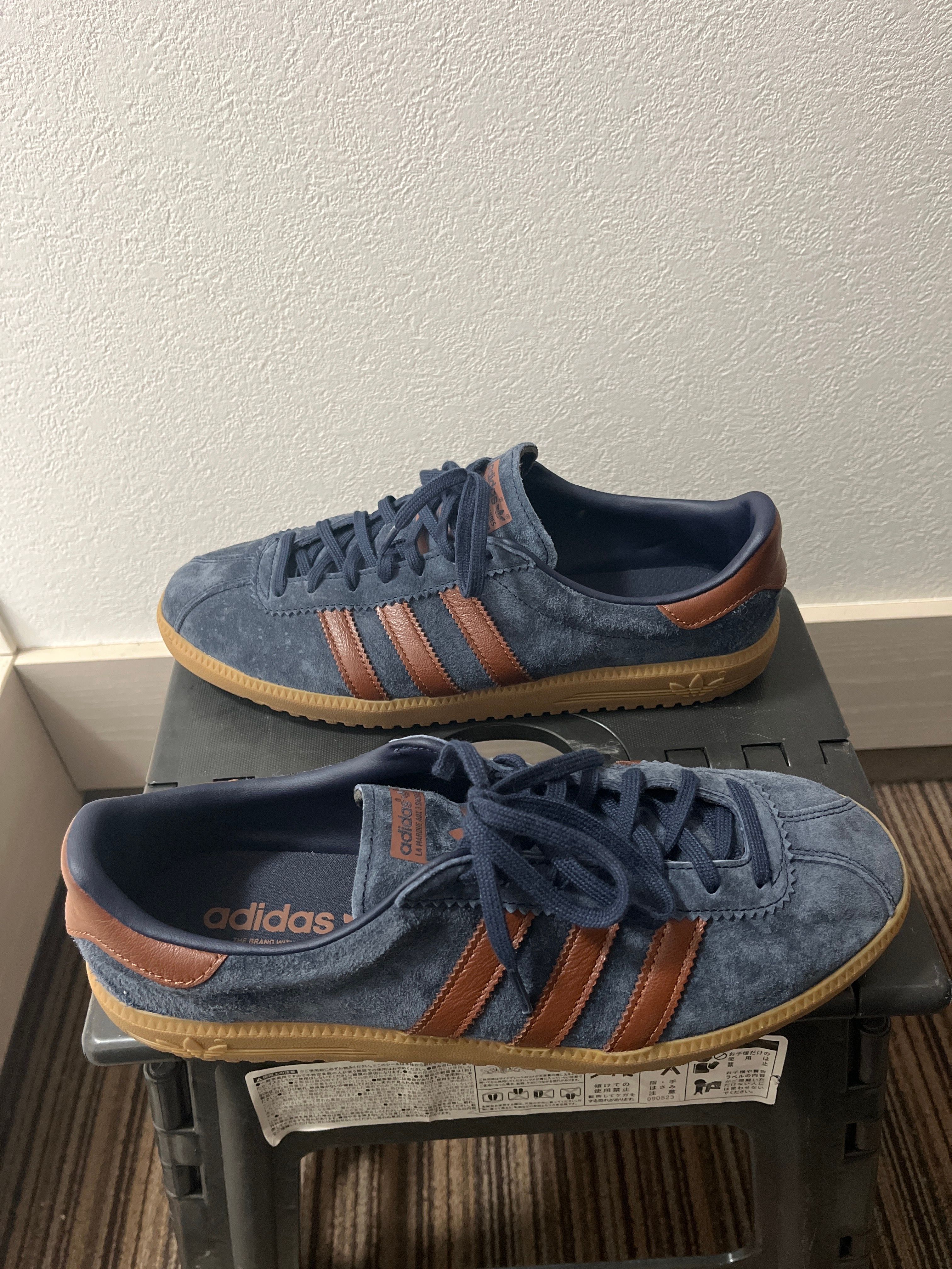 バミューダ(Bermuda)/adidas 人気の新作/中古通販【スニーカー