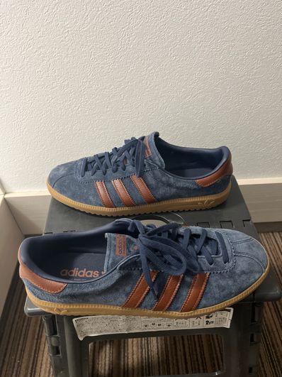 adidas Bermuda "Legend Ink/Preloved Brown/Off White"