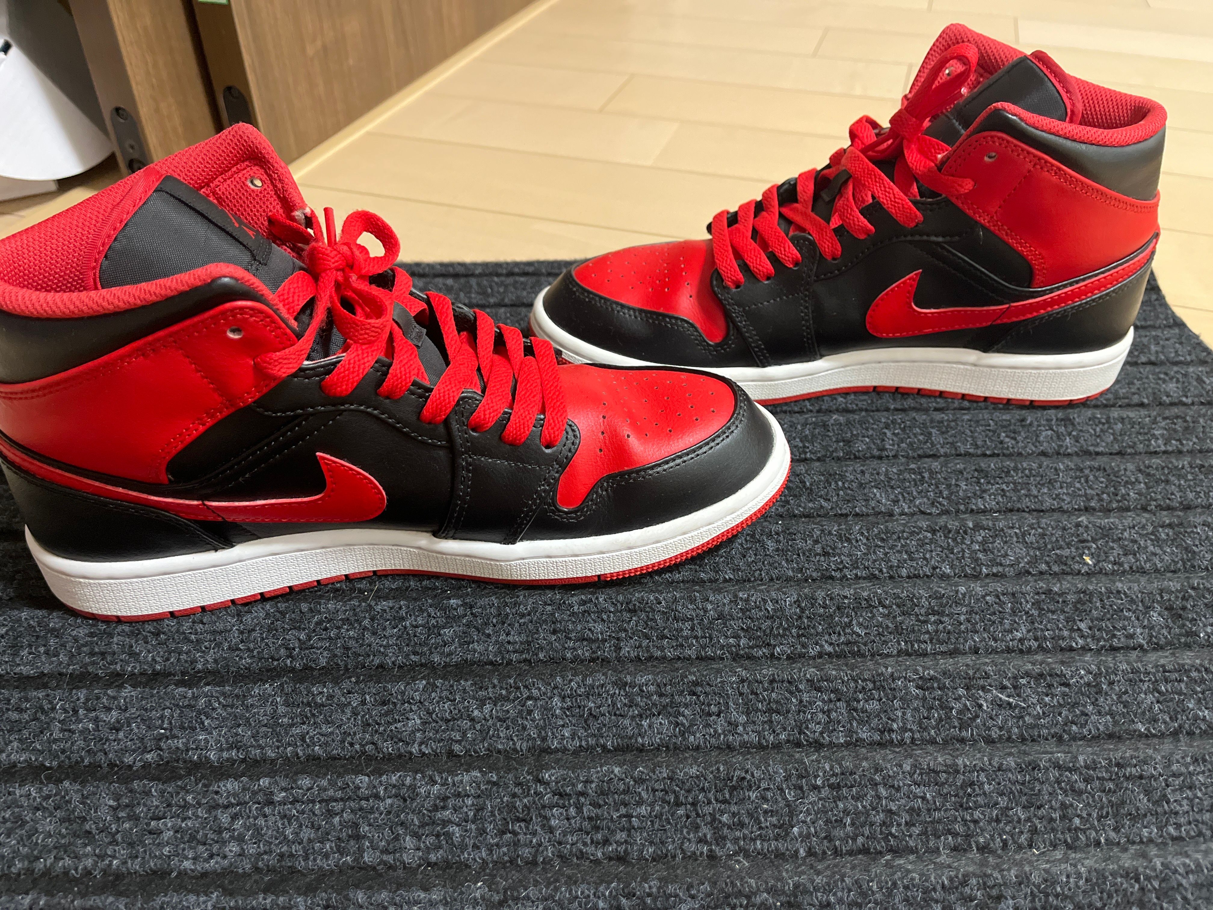 Nike Air Jordan 1 Mid "Bred Toe"