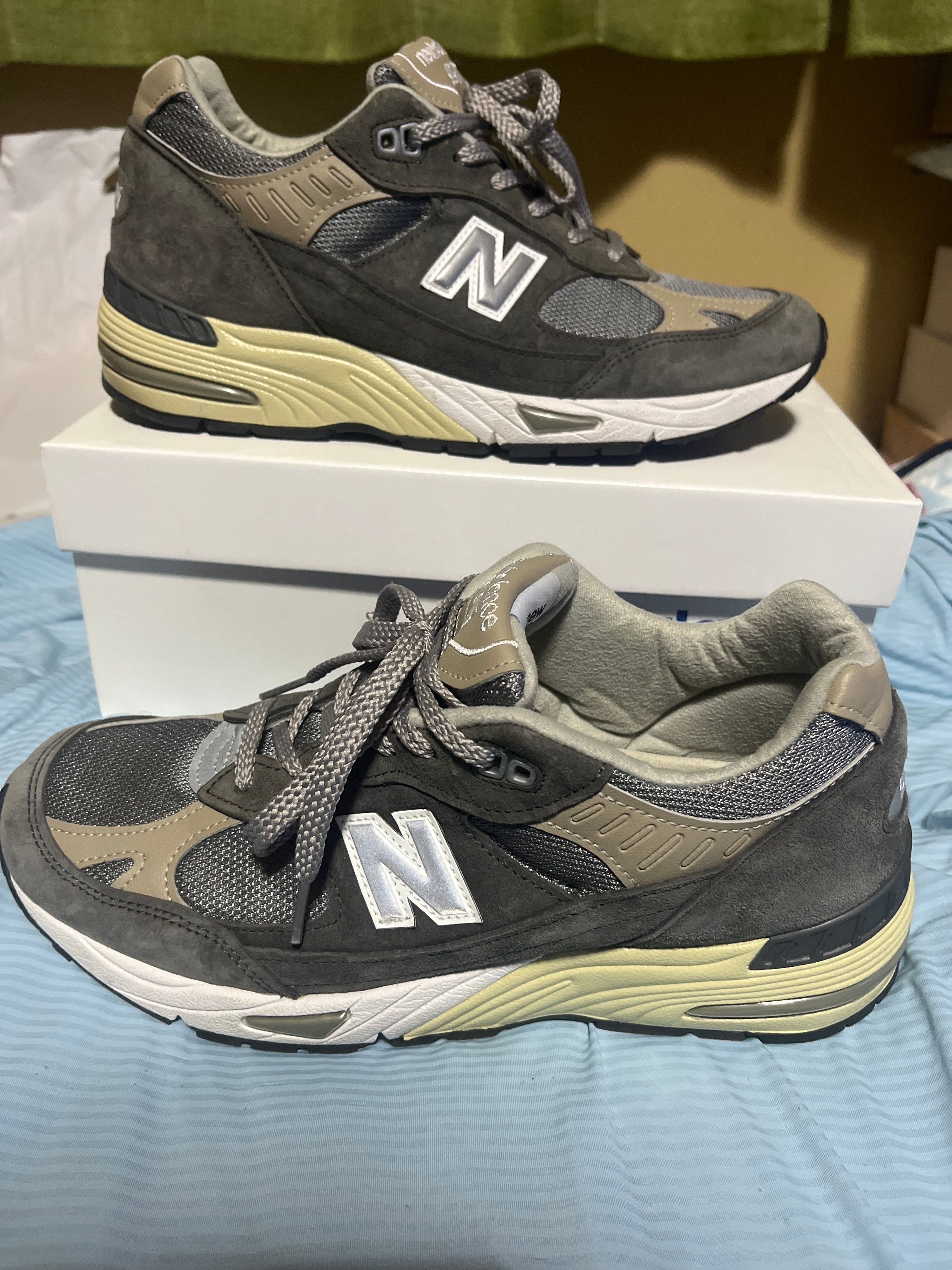 New Balance M991UKF Flimby Catalogue Pack "Grey/White"