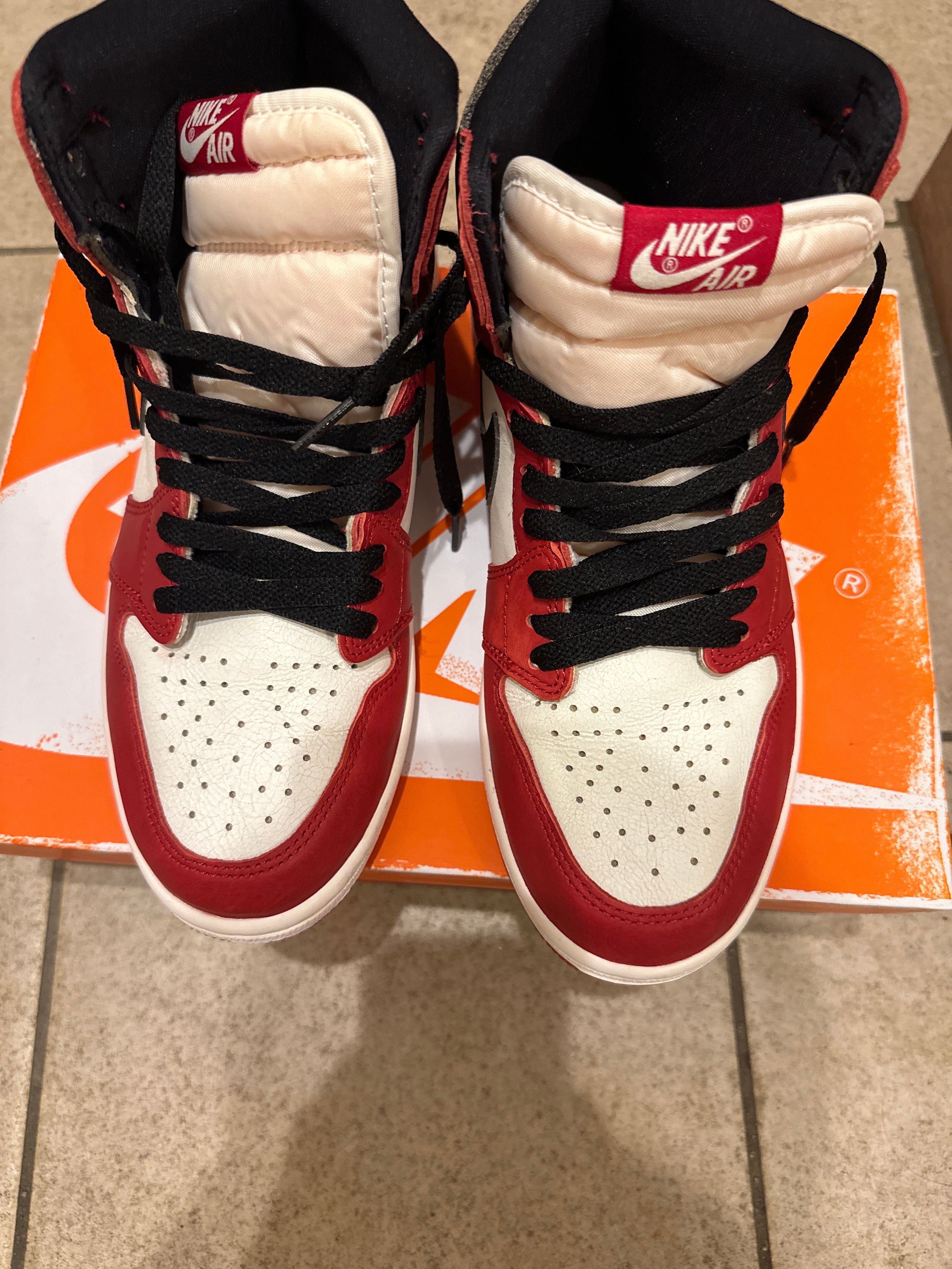 Nike Air Jordan 1 High OG "Lost & Found/Chicago"