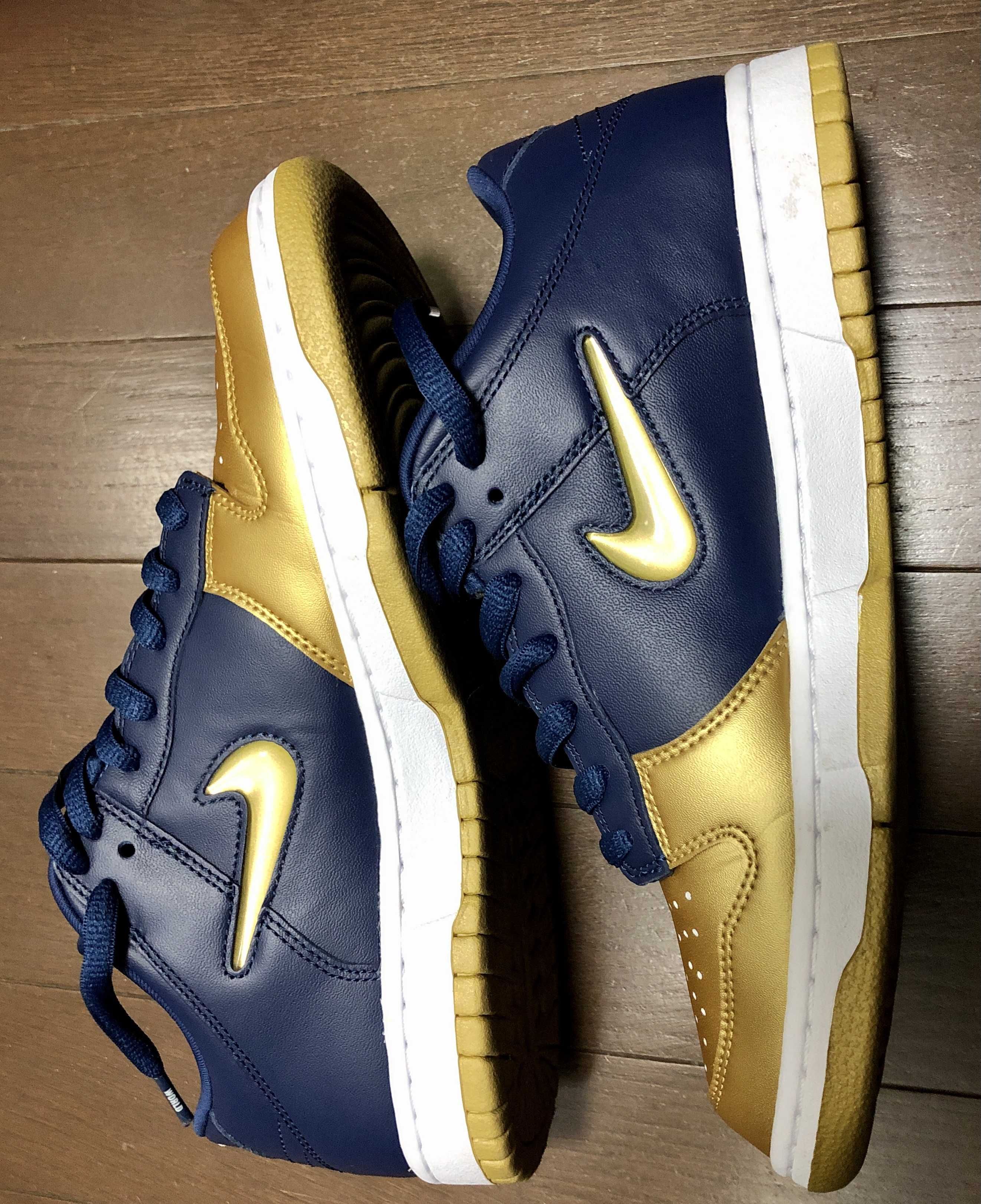 Supreme × Nike SB Dunk Low OG QS "Metallic Gold/Navy"