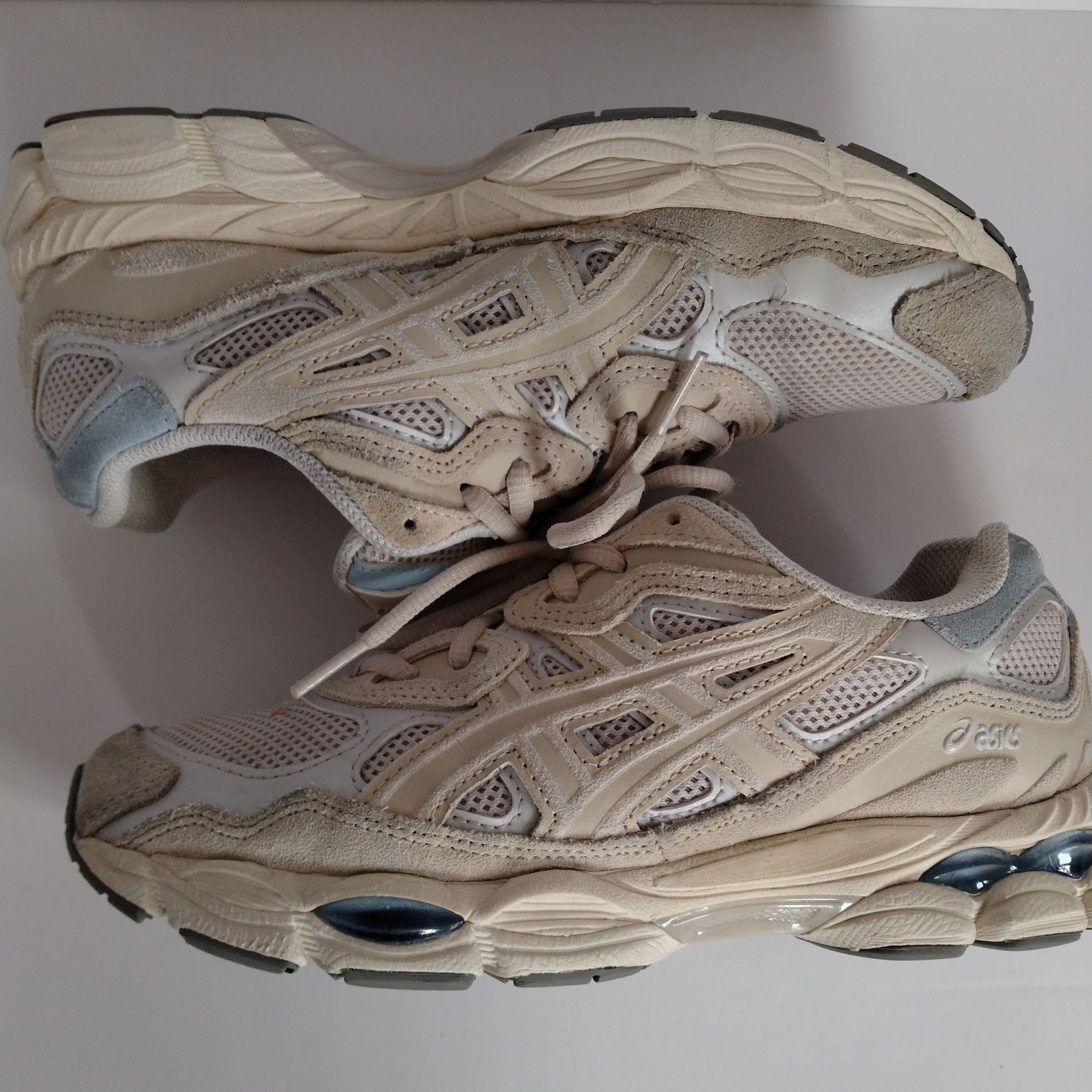 アシックス ゲルNYC "スモークグレー"