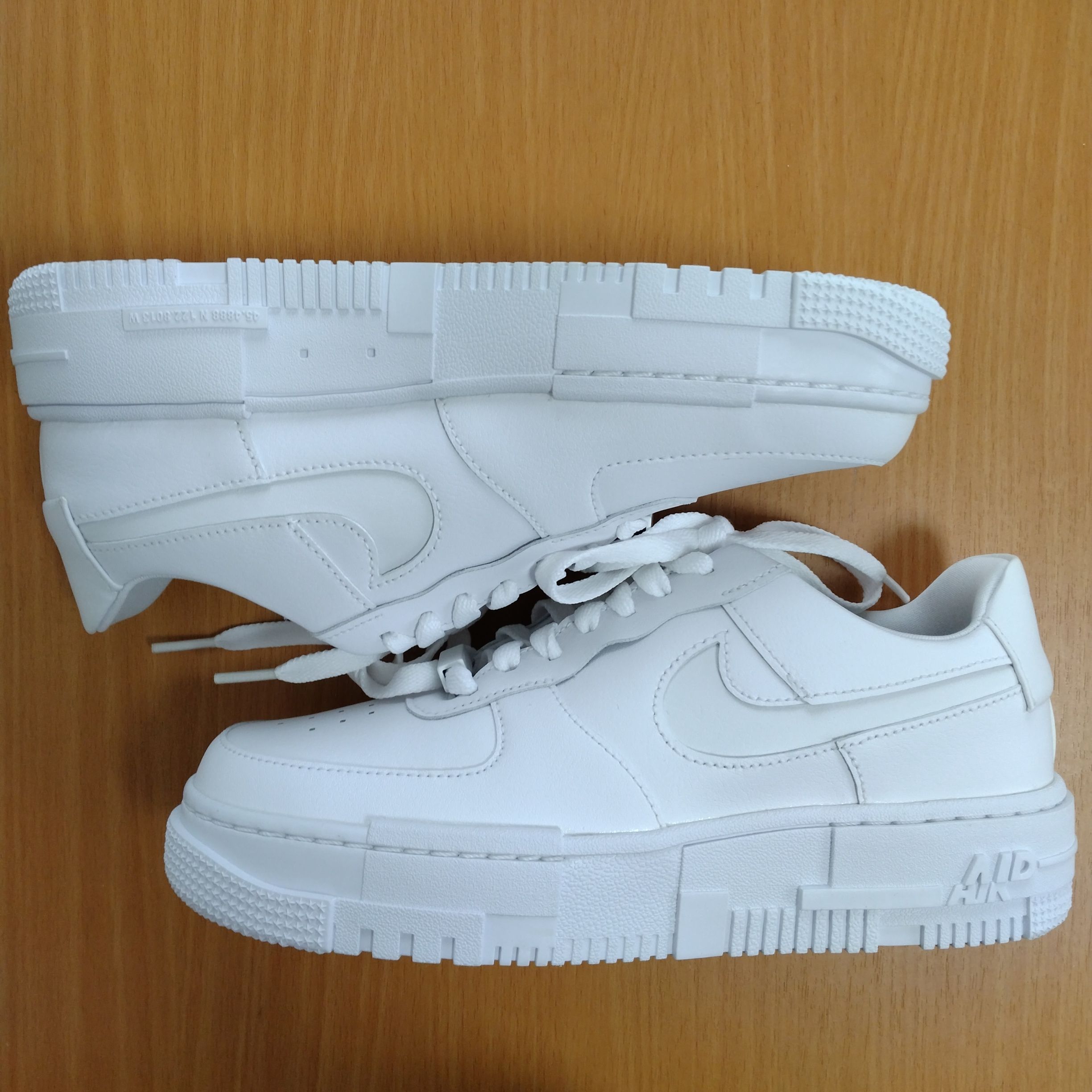 Nike Women's Air Force 1 Low Pixel "White"