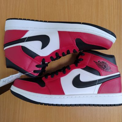 Nike Air Jordan 1 Mid "Chicago Black Toe"