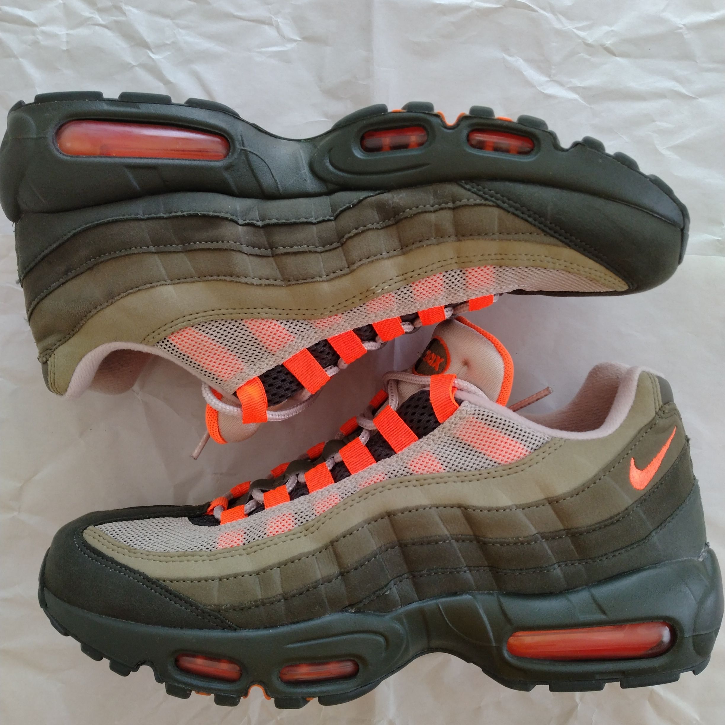 Nike Air Max 95 "String/Total Orange"