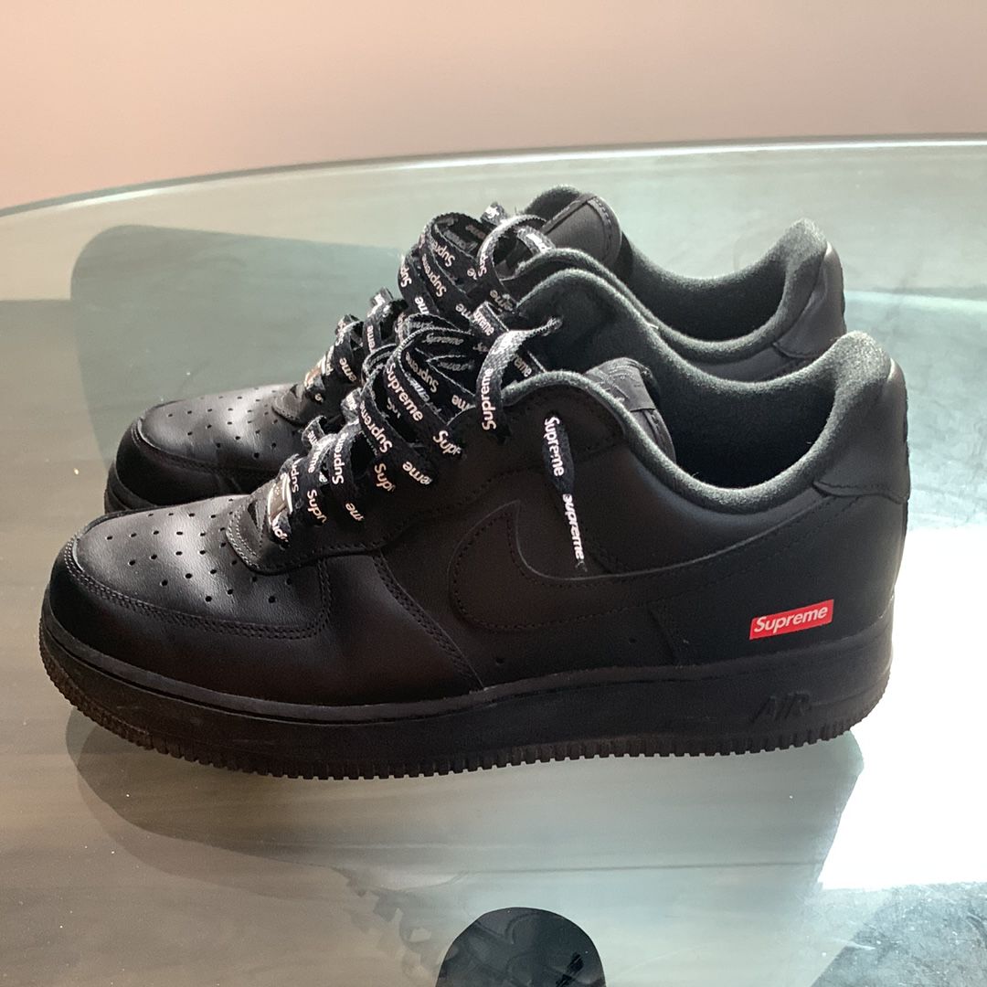 Supreme × Nike Air Force 1 Low "Black"
