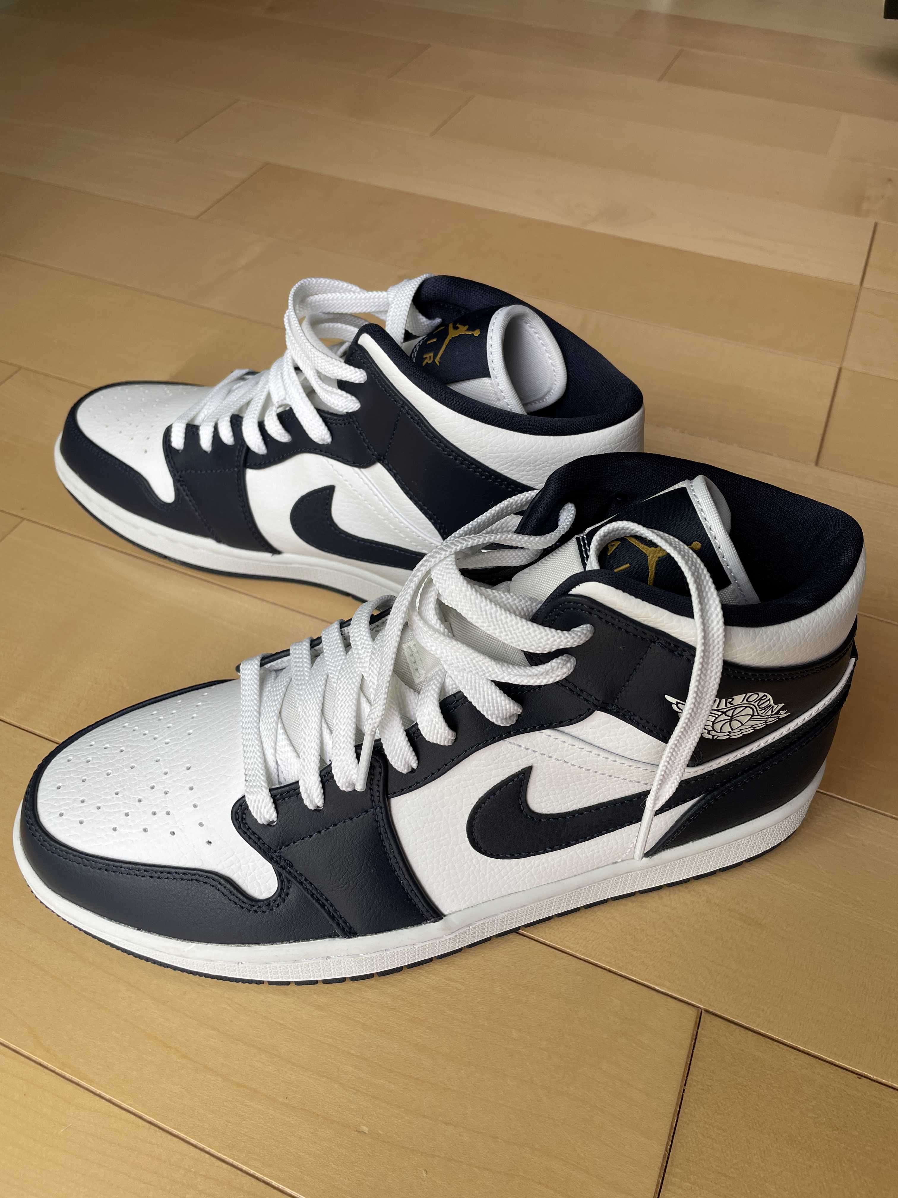 Nike Air Jordan 1 Mid "White Metallic Gold Obsidian"
