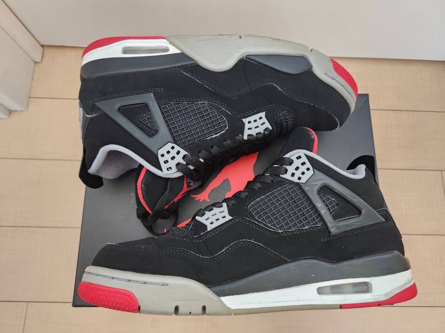 Nike Air Jordan 4 Retro "Bred" (2019)