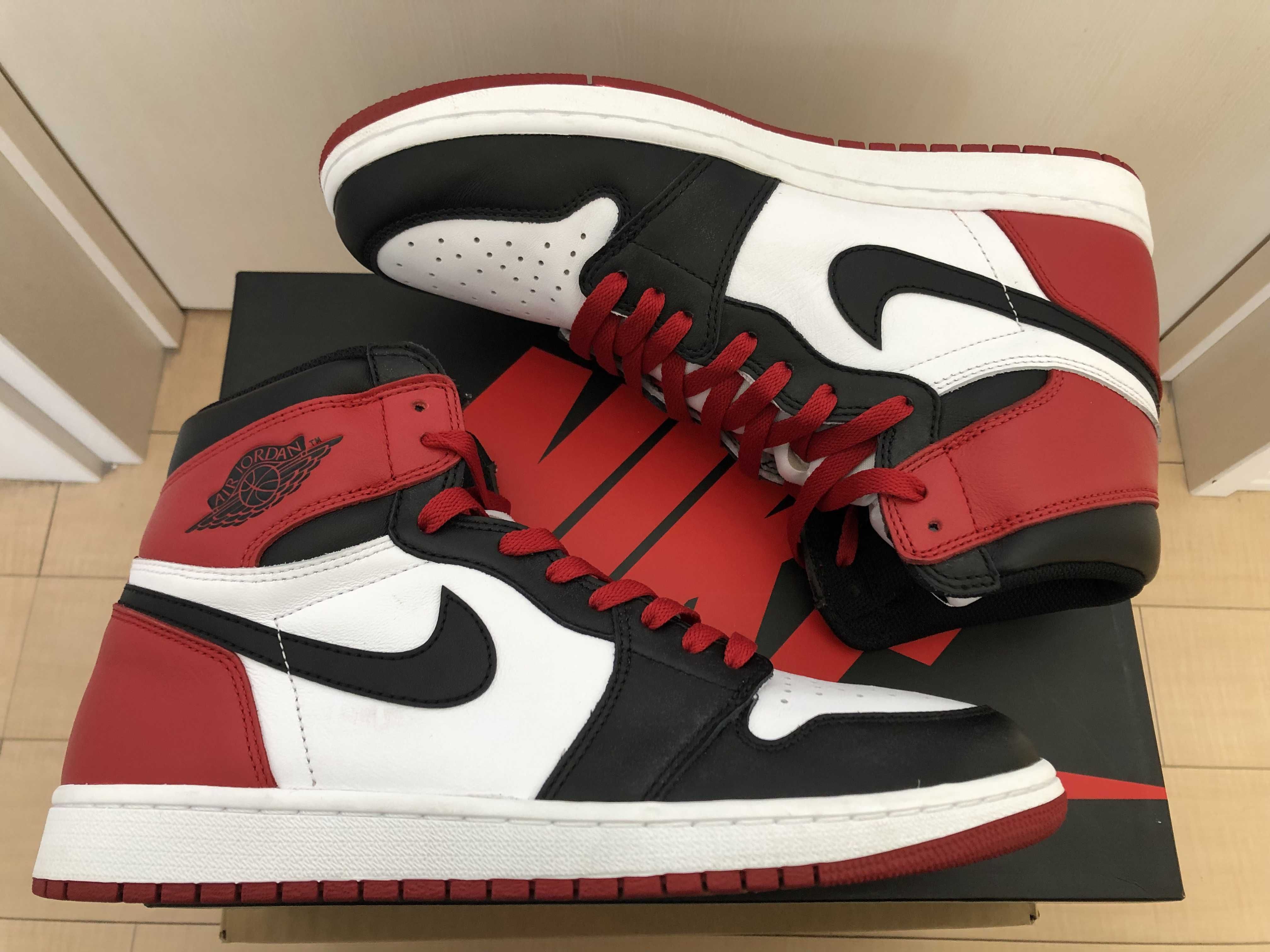 Nike Air Jordan 1 Retro High OG "Black Toe"(2016)