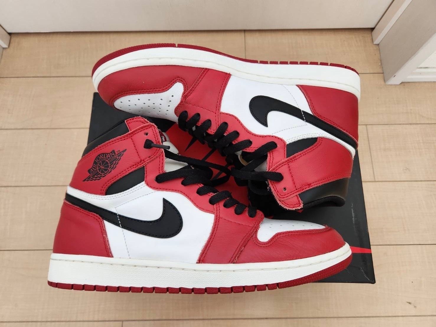 Nike Air Jordan 1 Retro High "Chicago" (2015)