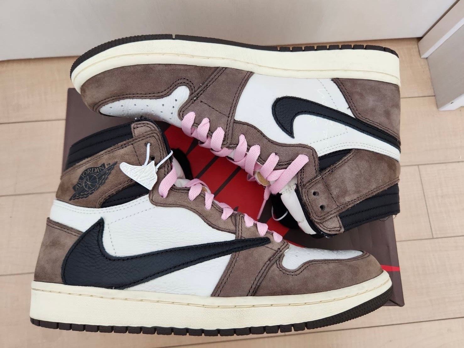 Travis Scott × Nike Air Jordan 1 Retro High OG TS SP "Sail/Dark Mocha"