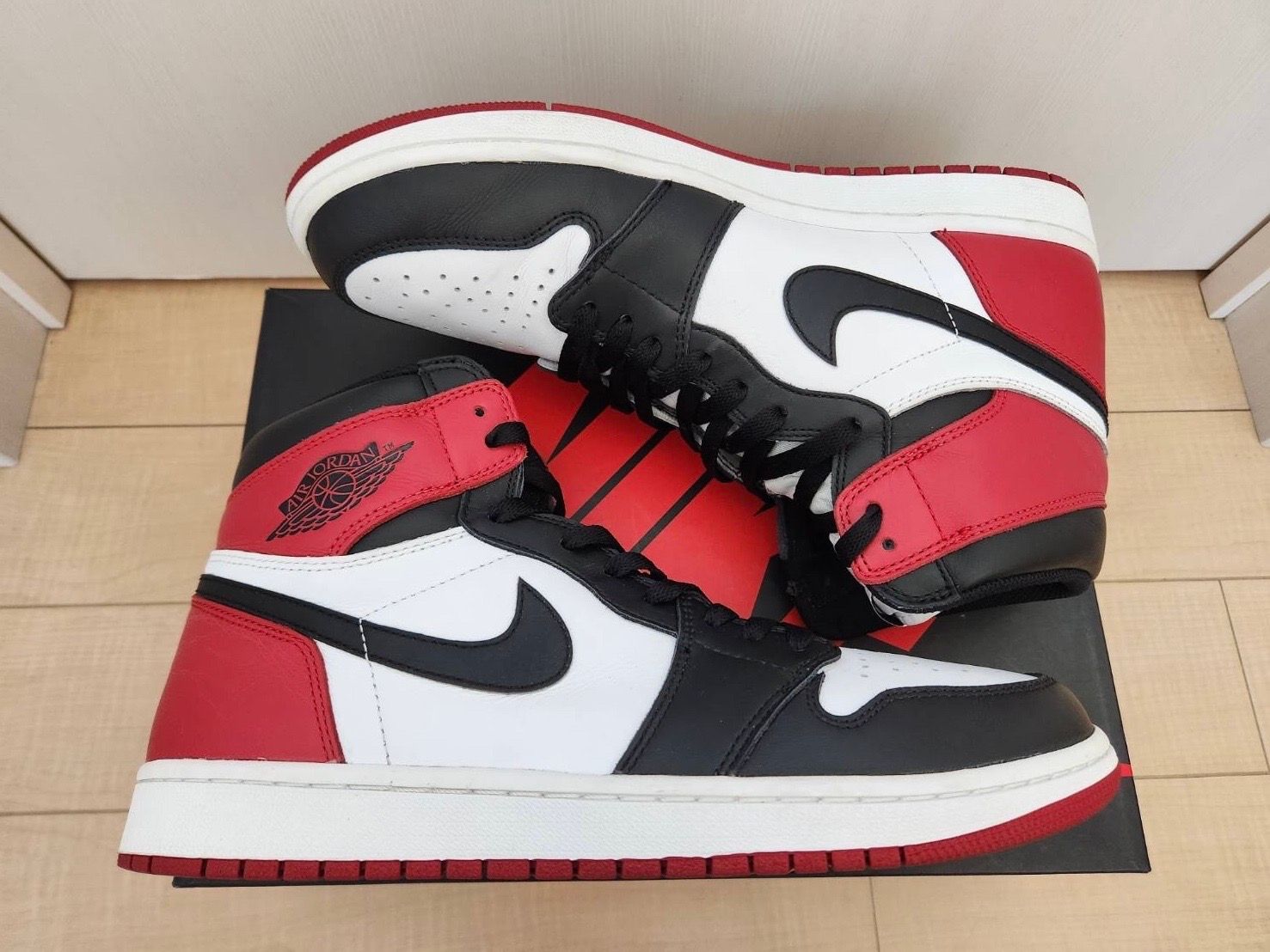 Nike Air Jordan 1 Retro High OG "Black Toe"(2016)