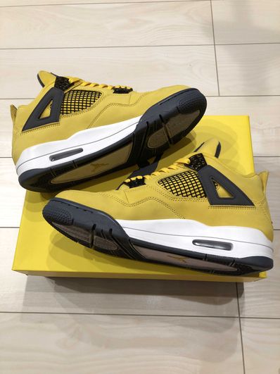 Nike Air Jordan 4 "Tour Yellow"