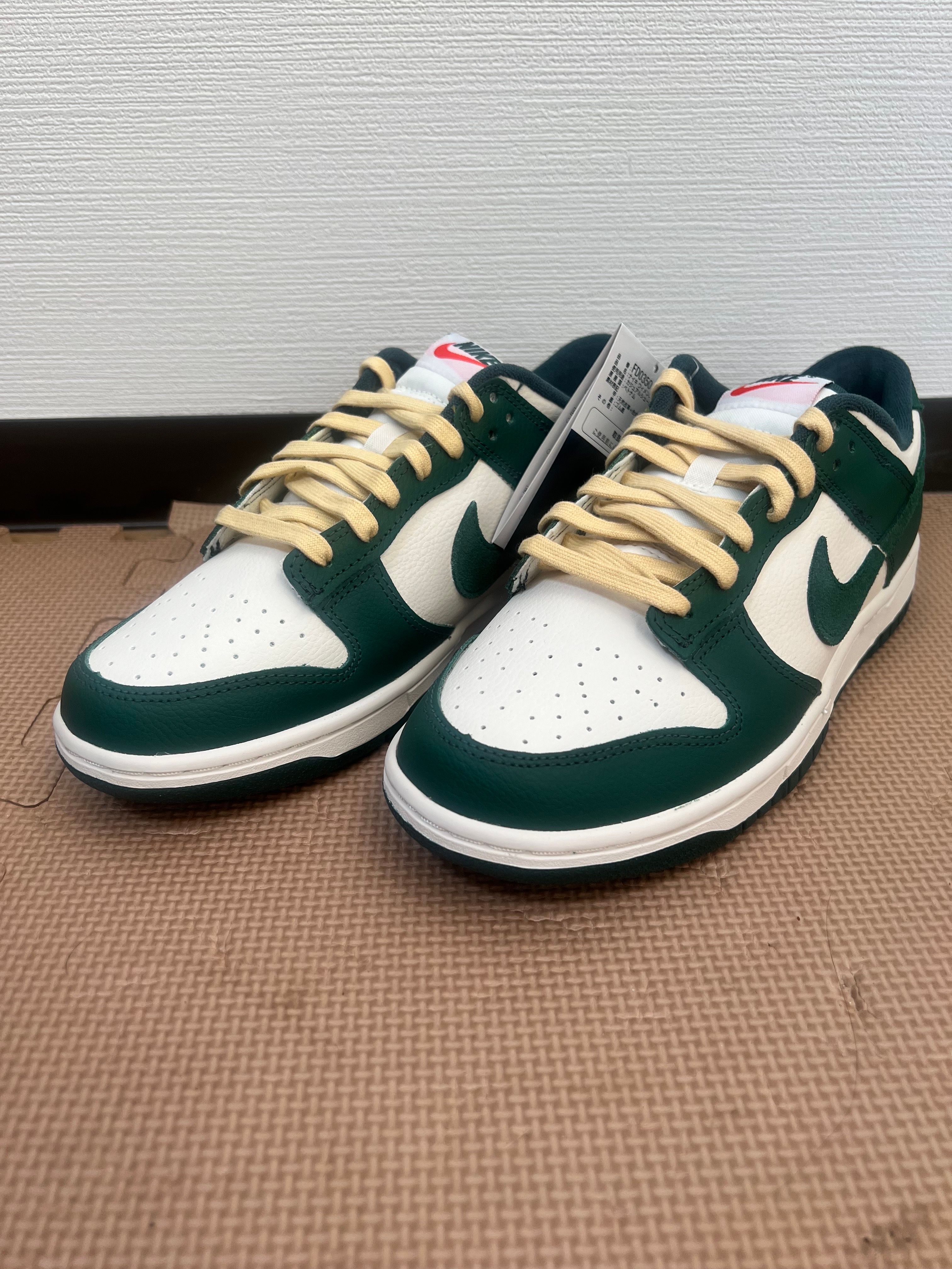Nike Women's Dunk Low SE "Noble Green"