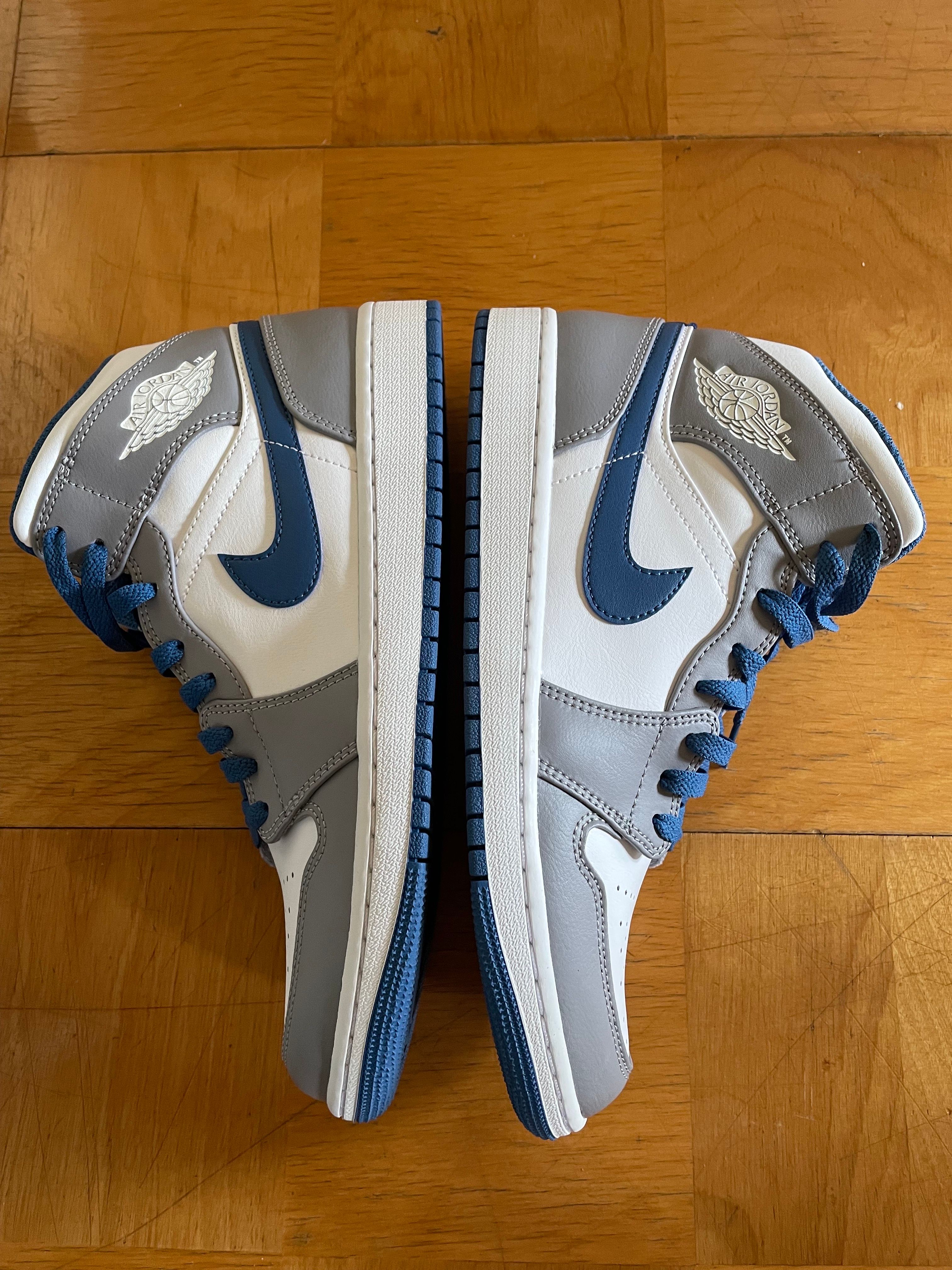 Nike Air Jordan 1 Mid "True Blue"